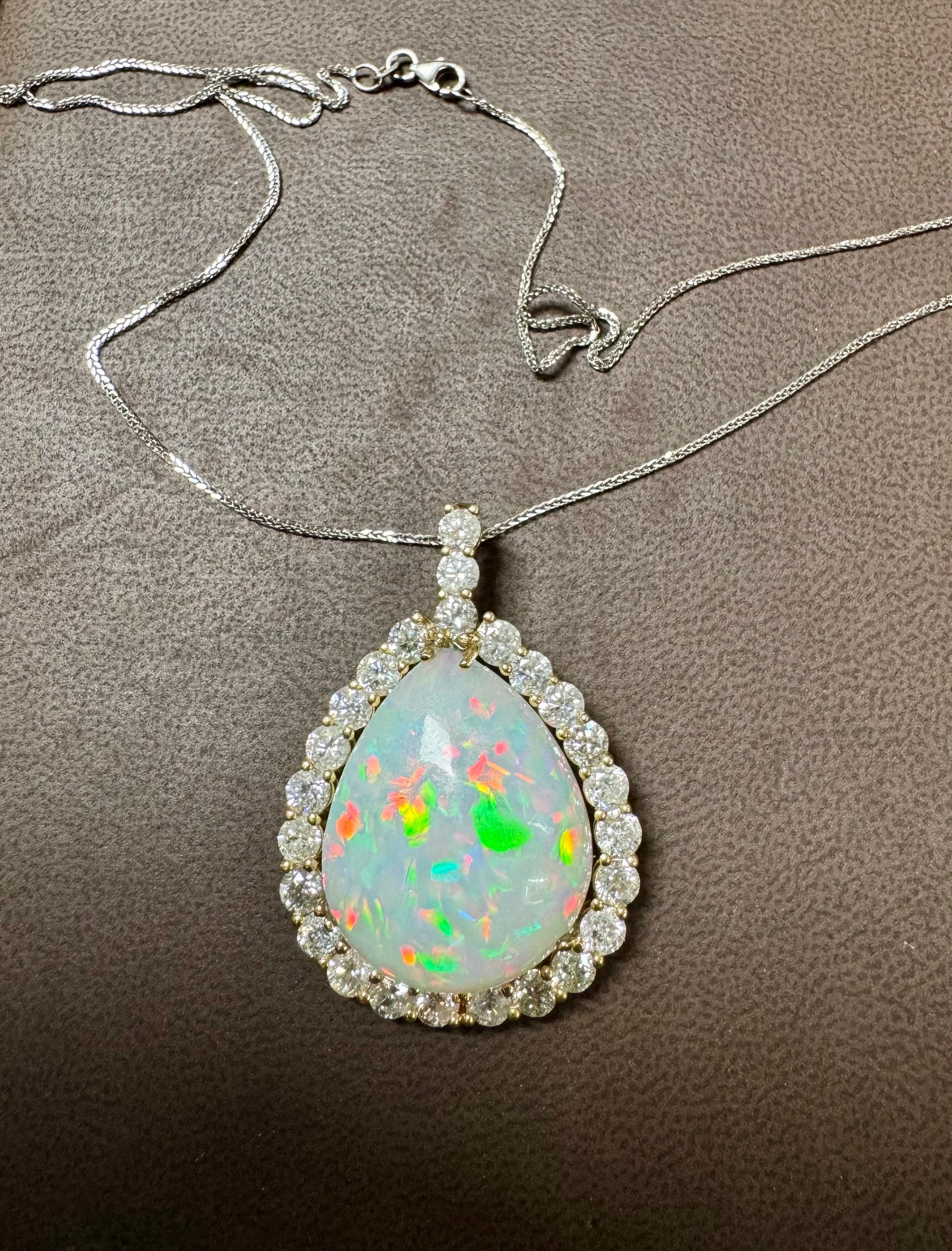 Pendentif/collier en or jaune 14 carats, opale éthiopienne poire de 40 carats et diamants de 8 carats en vente 9