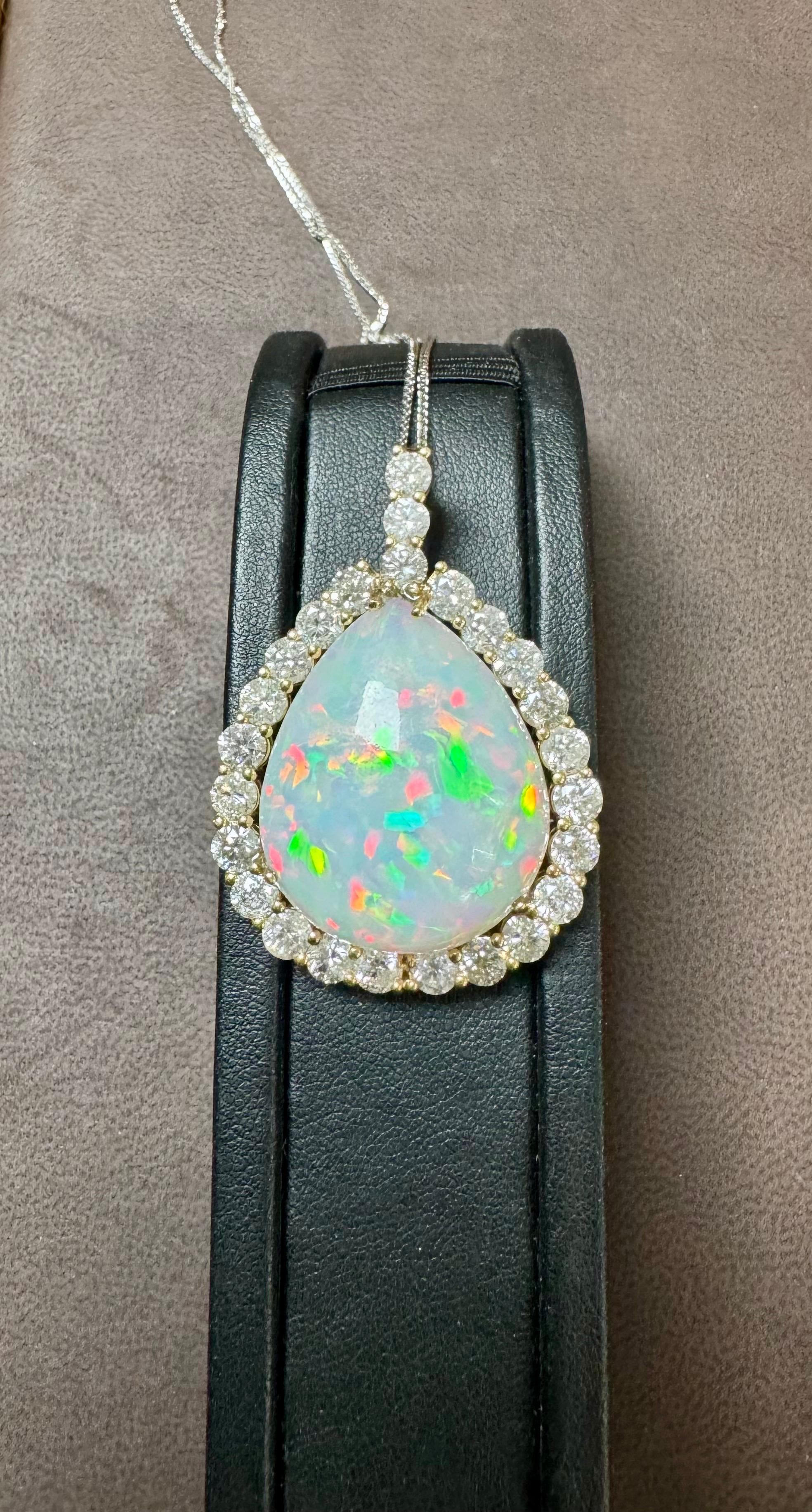 Pendentif/collier en or jaune 14 carats, opale éthiopienne poire de 40 carats et diamants de 8 carats en vente 4