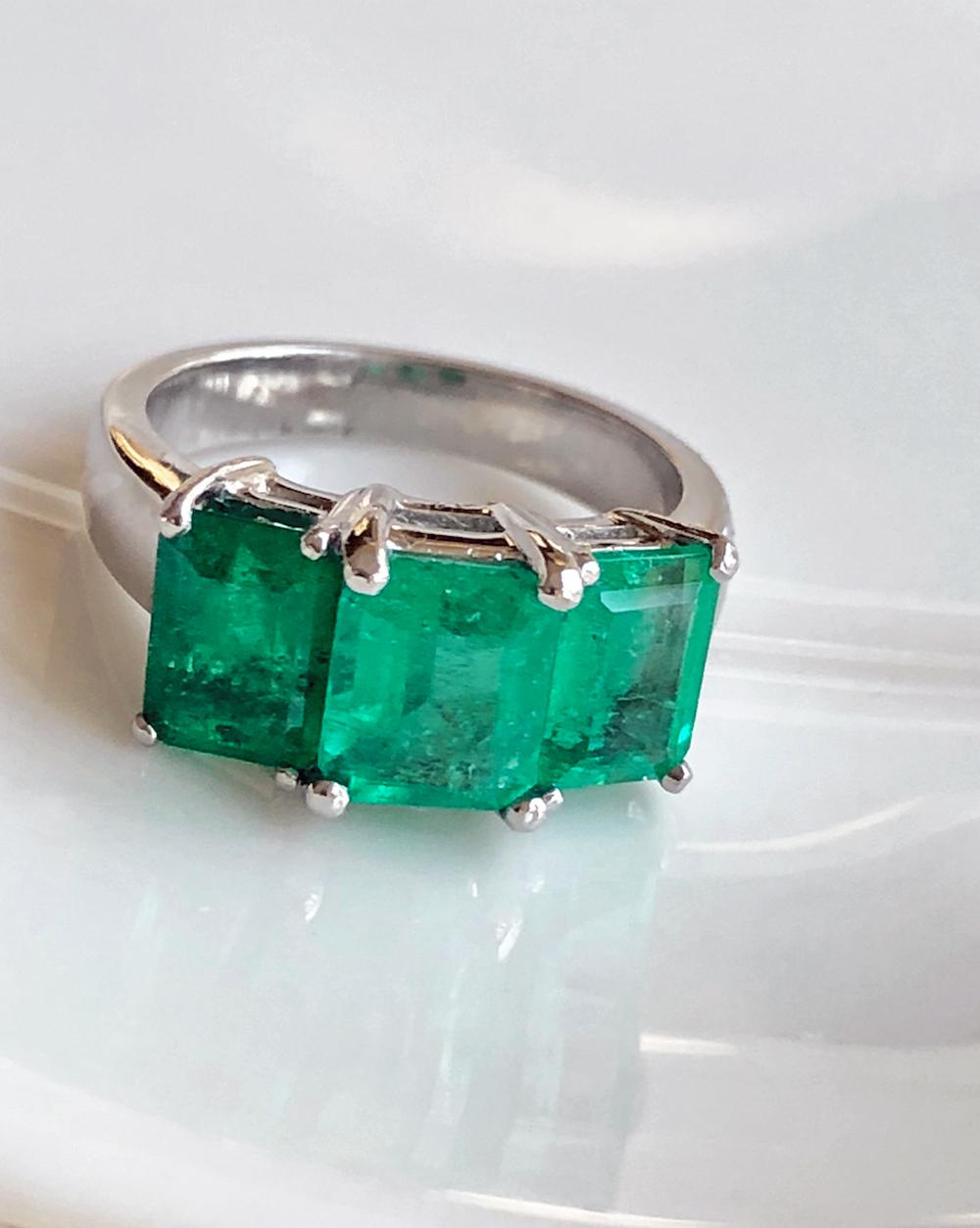 3 emerald ring