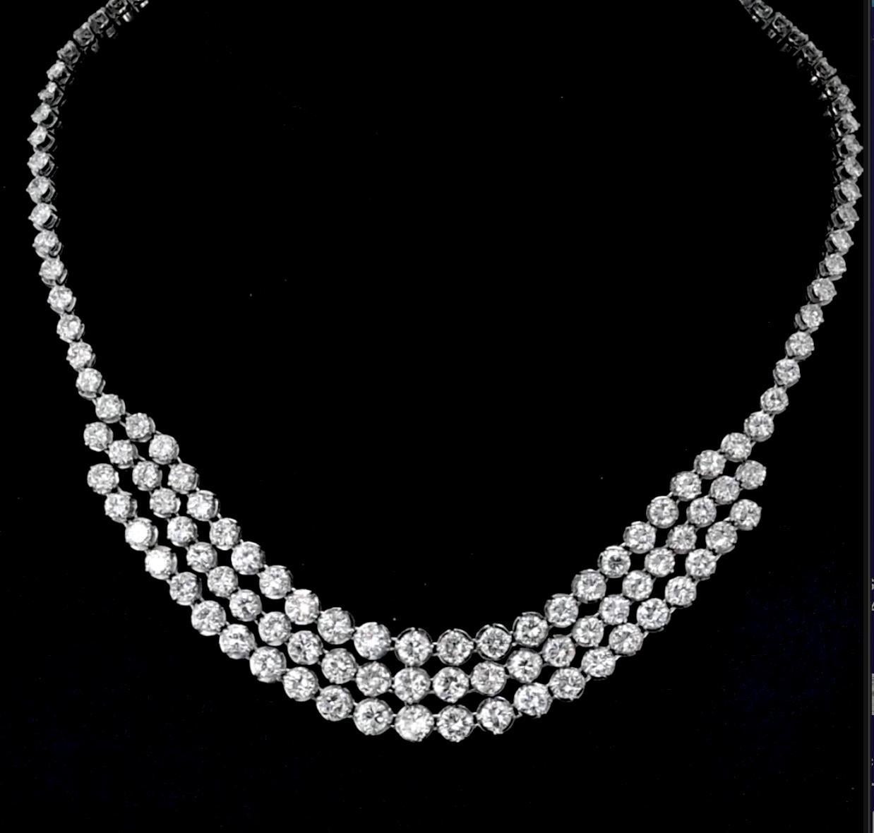 Collier lustre à 3 rangées de diamants ronds brillants de 40 carats en platine Neuf - En vente à Miami, FL