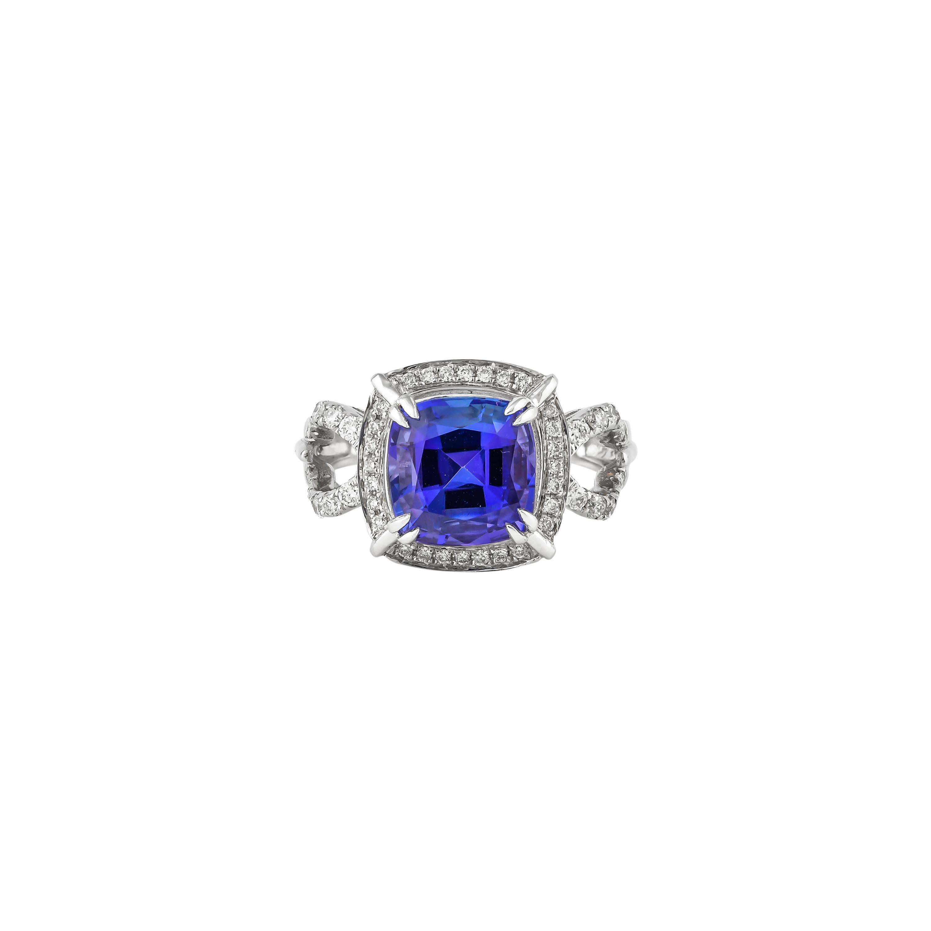 Contemporary Sunita Nahata Tanzanite 4.00ct. Fancy Ring in 18K White Gold and White Diamond. For Sale