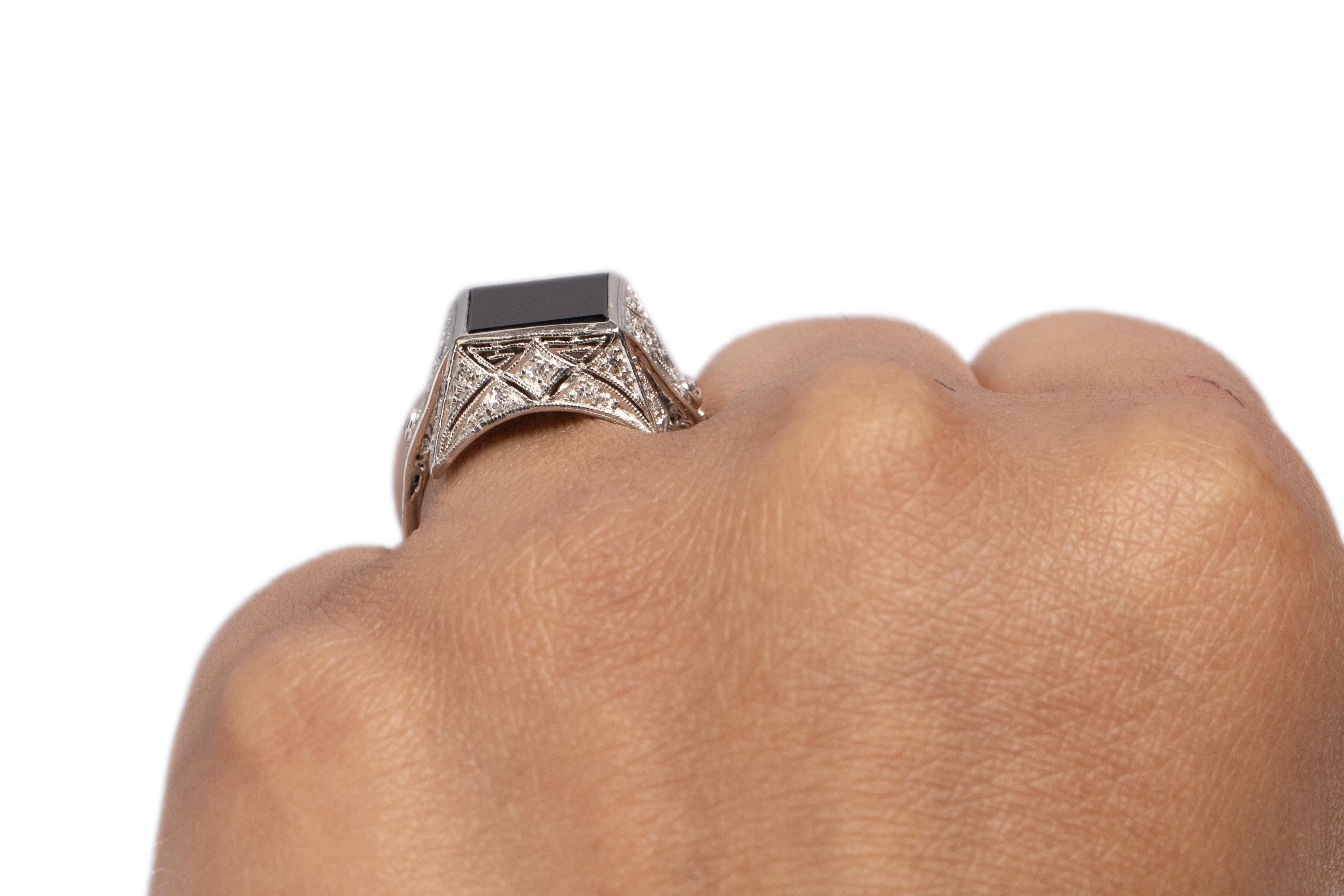 .40 Carat Total Weight Art Deco Diamond Platinum Onyx Engagement Ring Pour femmes en vente