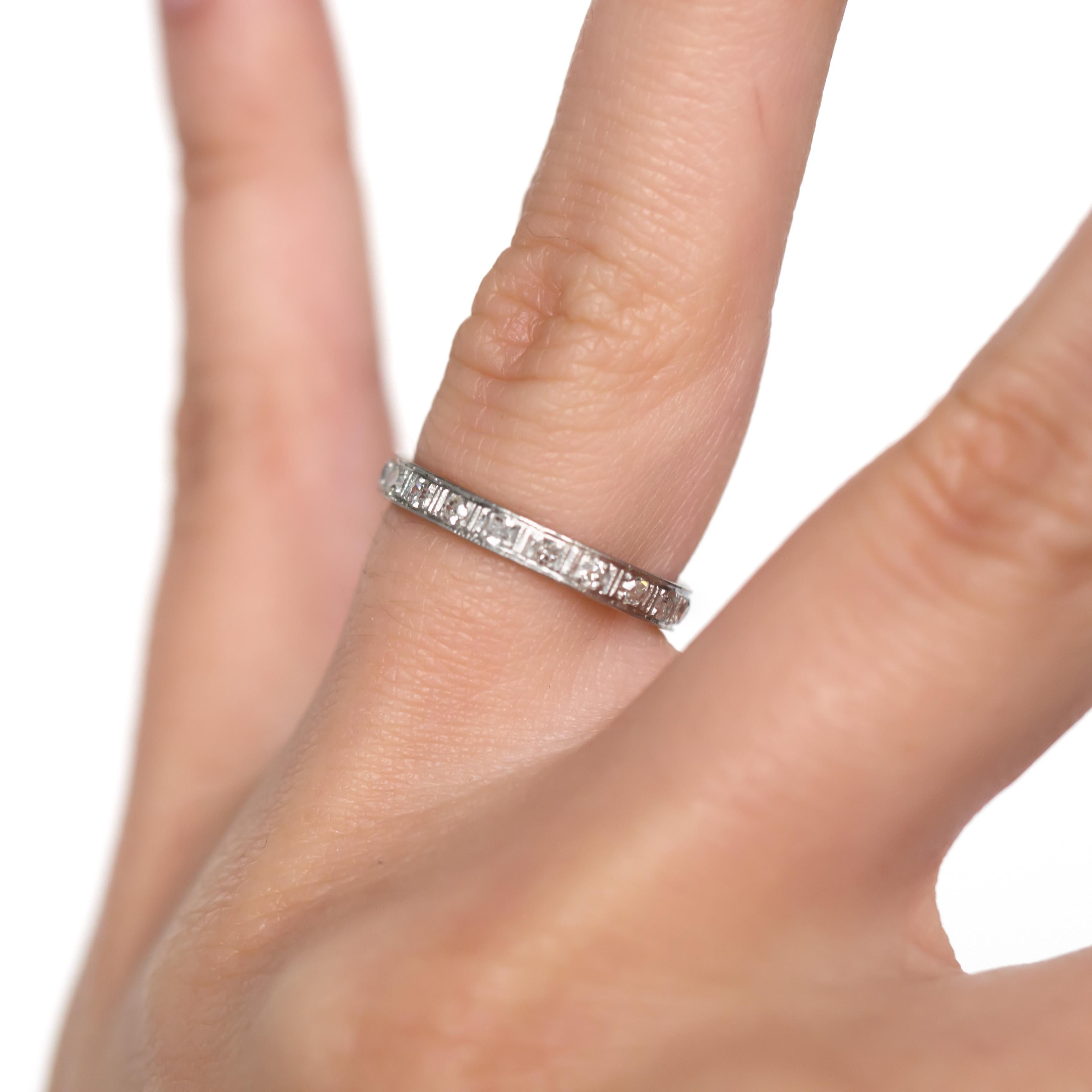 Alliance en or blanc avec diamants d'un poids total de 0,40 carat Unisexe en vente