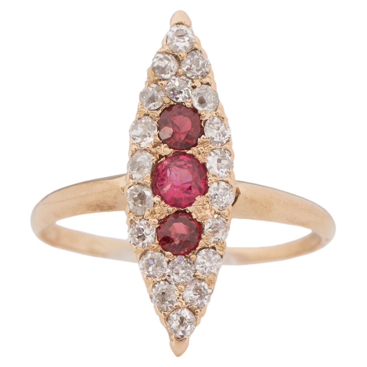 Bague de fiançailles victorienne en or rose 14 carats avec diamants d'un poids total de 0,40 carat en vente