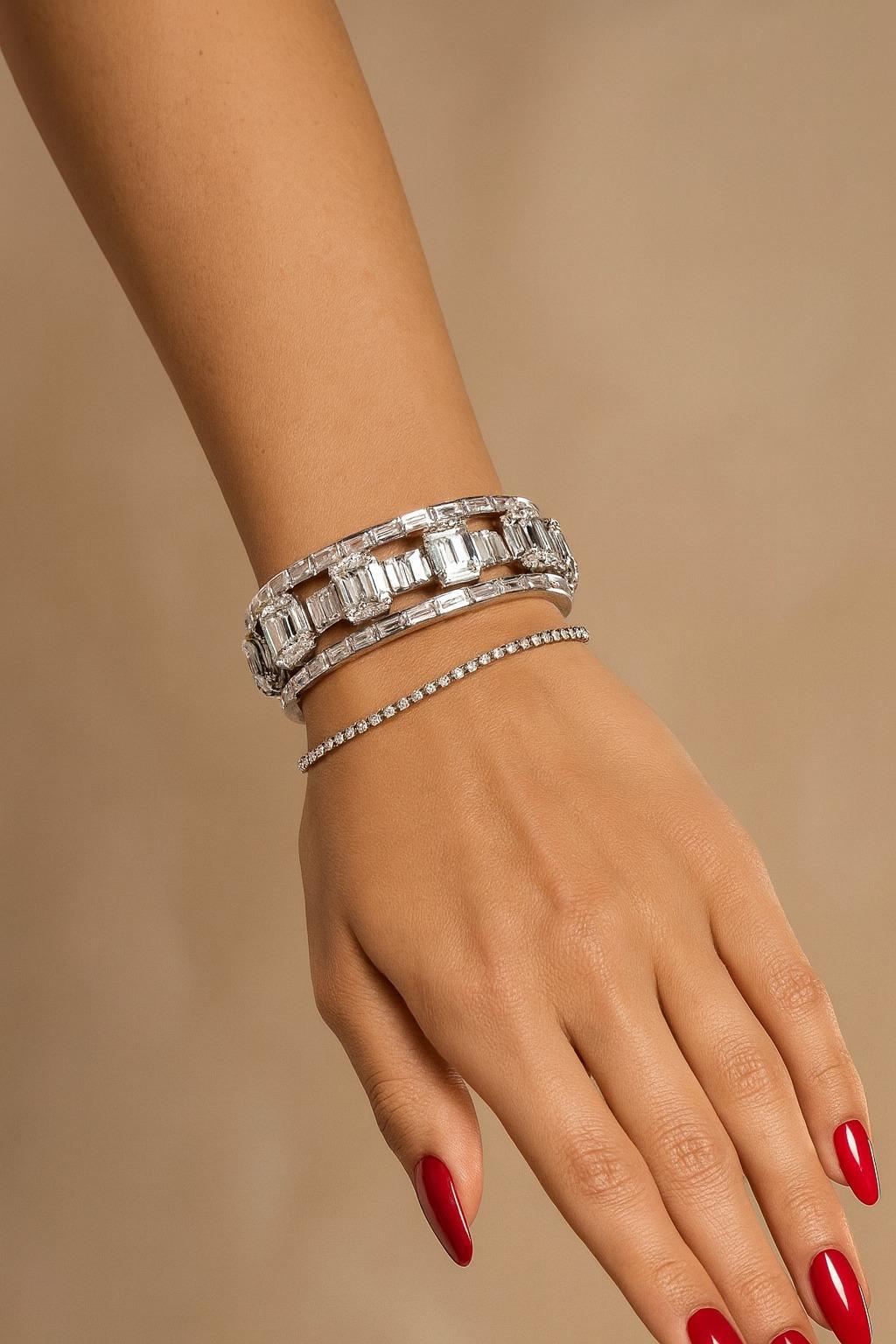 Contemporary 40 Carat Vintage GIA Certified Emerald Cut Diamond Bracelet For Sale