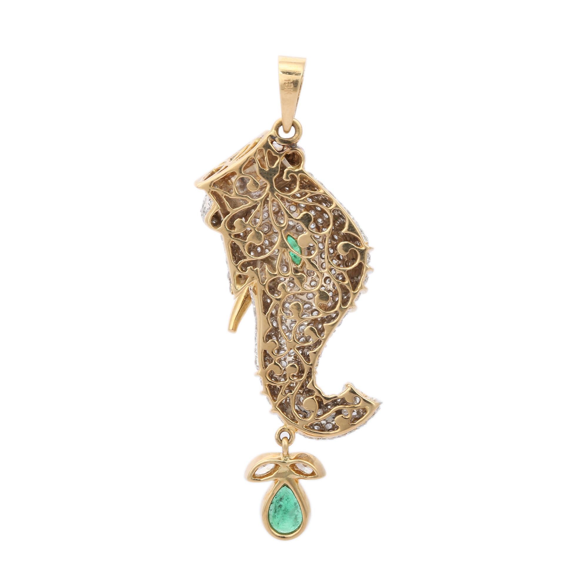 Mixed Cut 4.0 Carats Diamond Emerald 14 Karat Gold Elephant Pendant Necklace For Sale