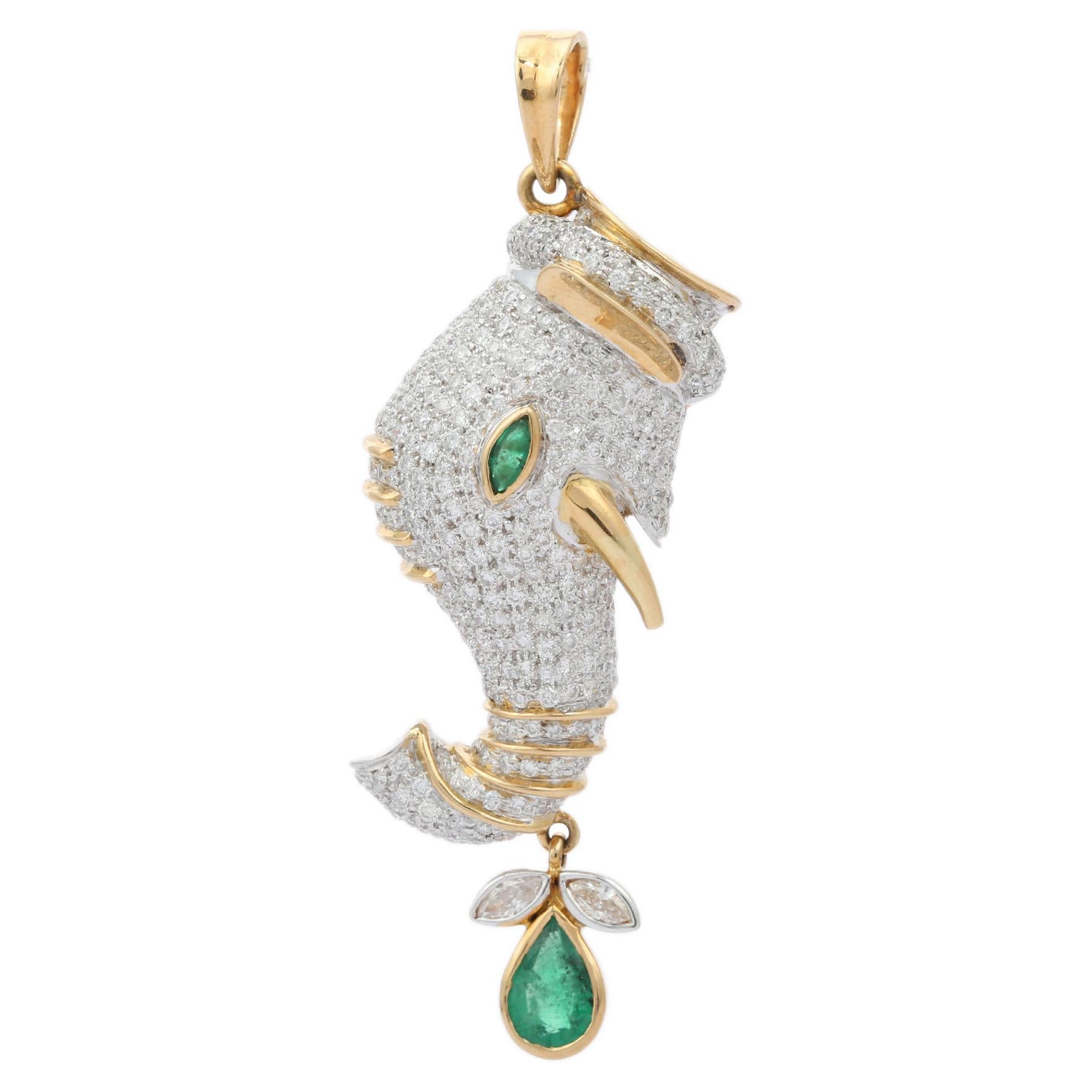 4.0 Carats Diamond Emerald 14 Karat Gold Elephant Pendant Necklace For Sale