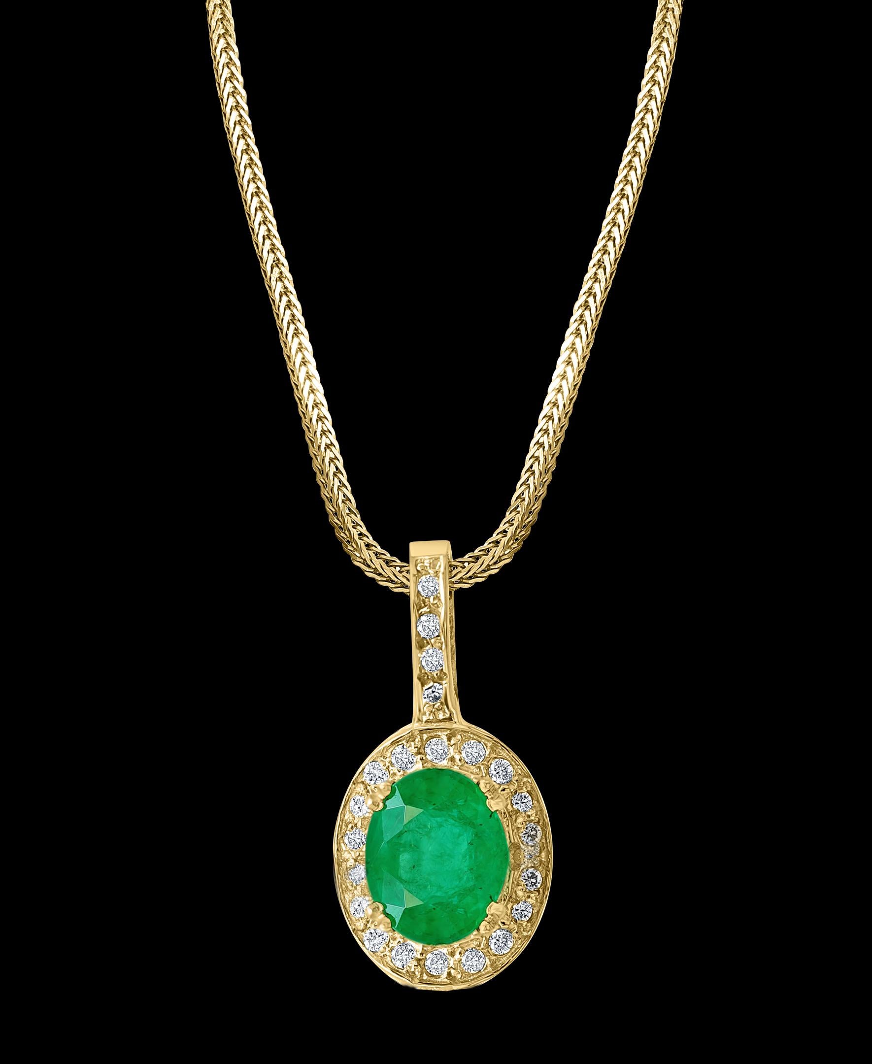 4.0 Ct Natural Oval Shape Emerald & Diamond Pendant 14 Karat Yellow Gold Chain For Sale 3