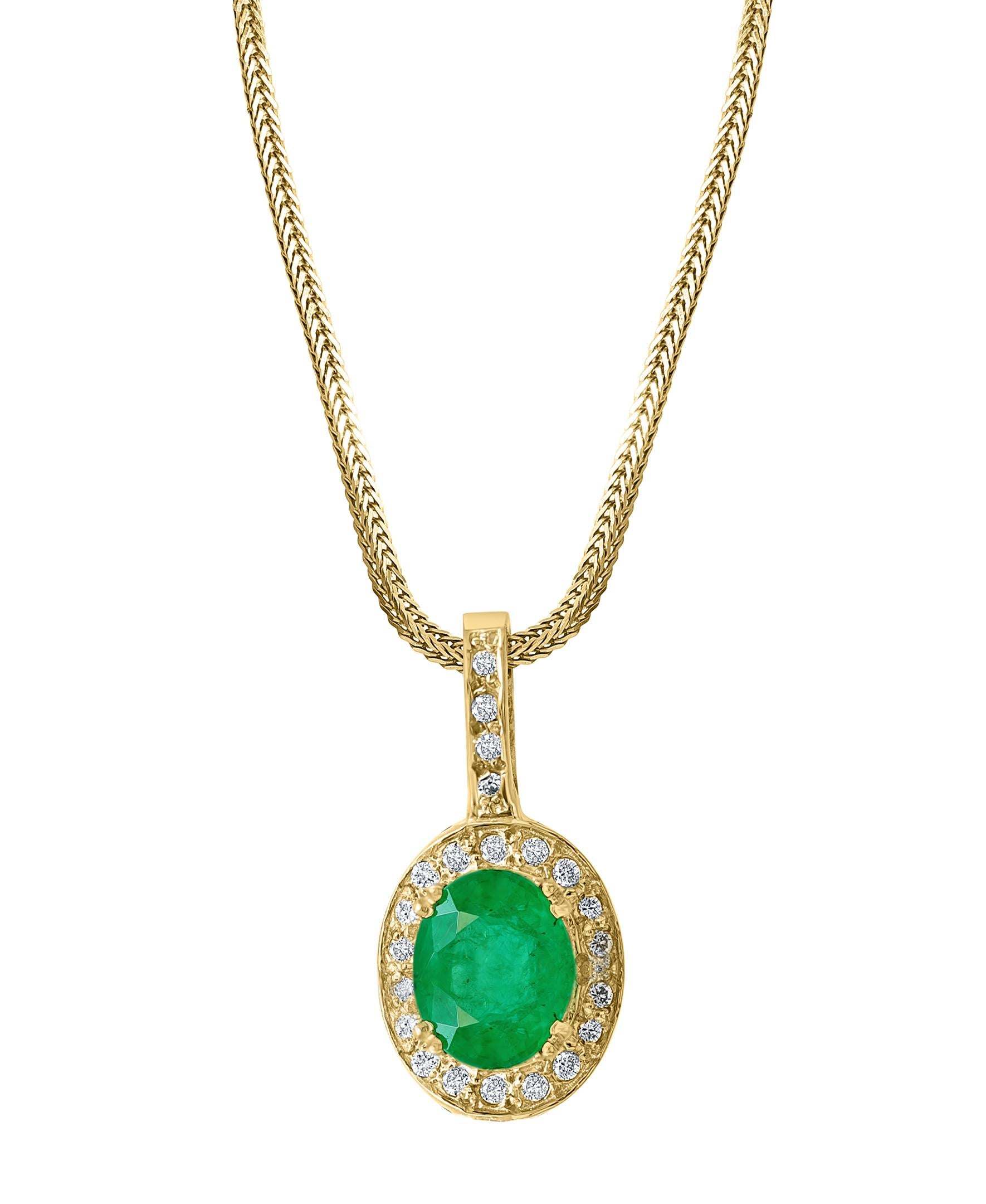 4.0 Ct Natural Oval Shape Emerald & Diamond Pendant 14 Karat Yellow Gold Chain For Sale 1