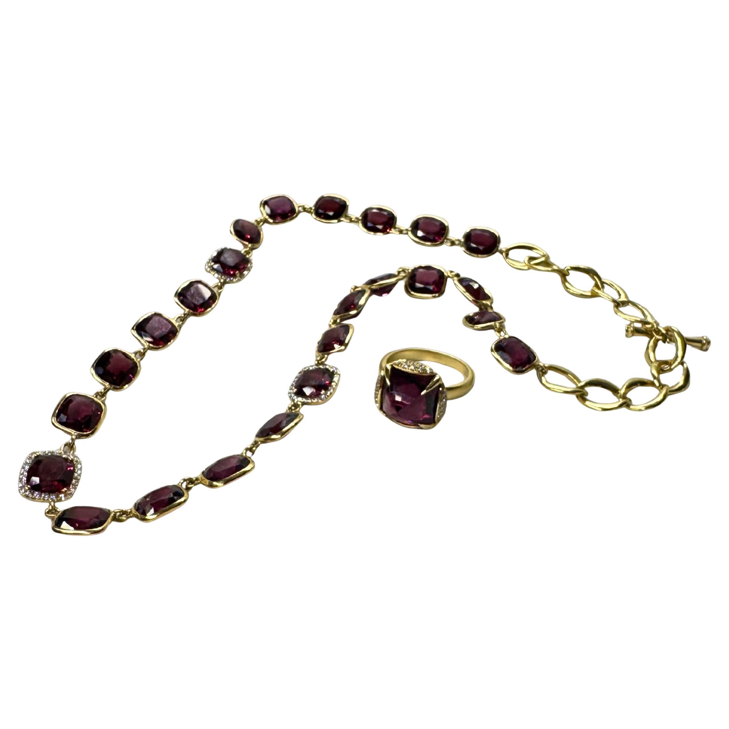 40 ct Rhodolith-Granat-Halskette und 11,23 ct Granat-Ring-Set im Angebot