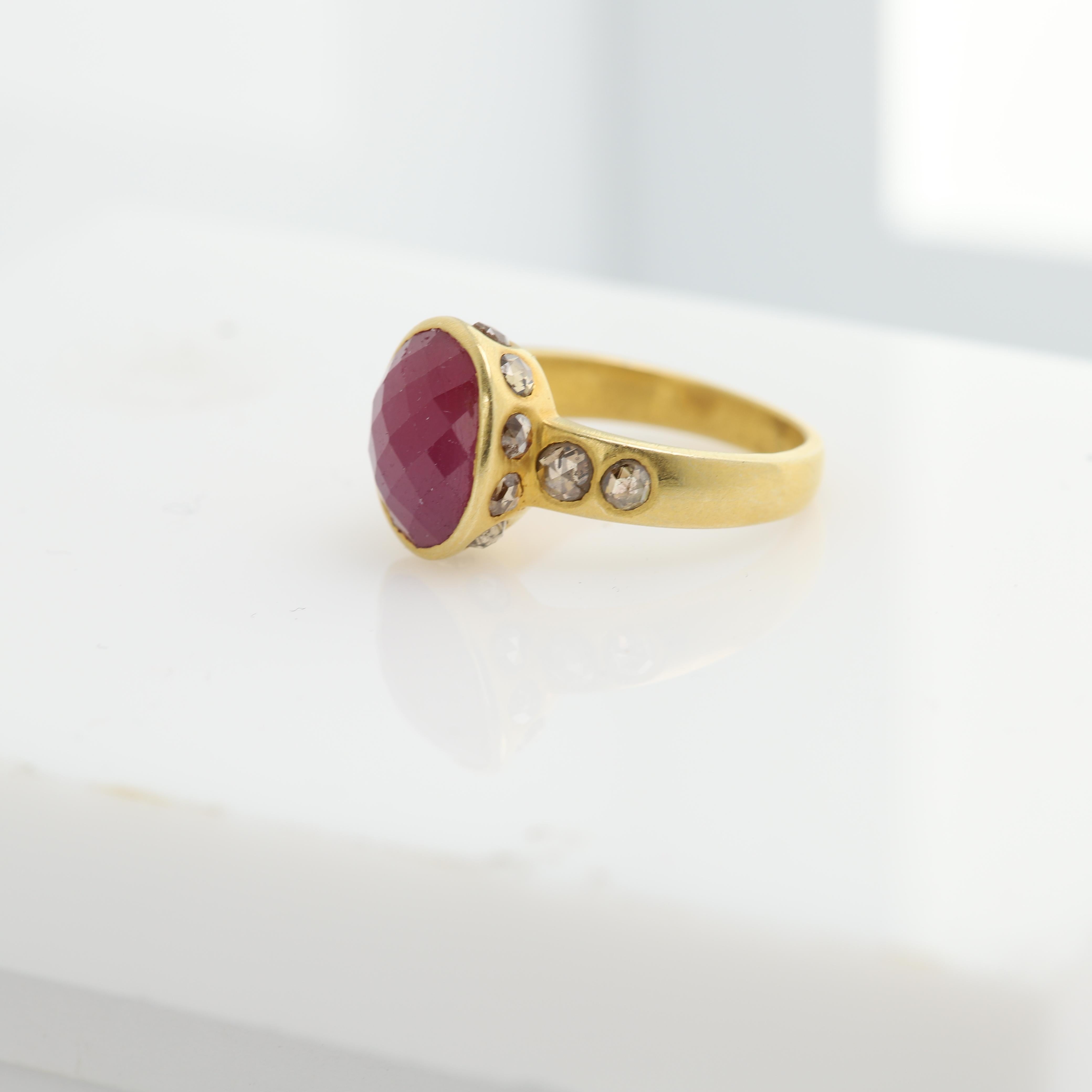 4.0 Ct Ruby Vintage Ring 18k Yellow Gold Oval Ruby & Old Cut Diamonds Ring For Sale 5