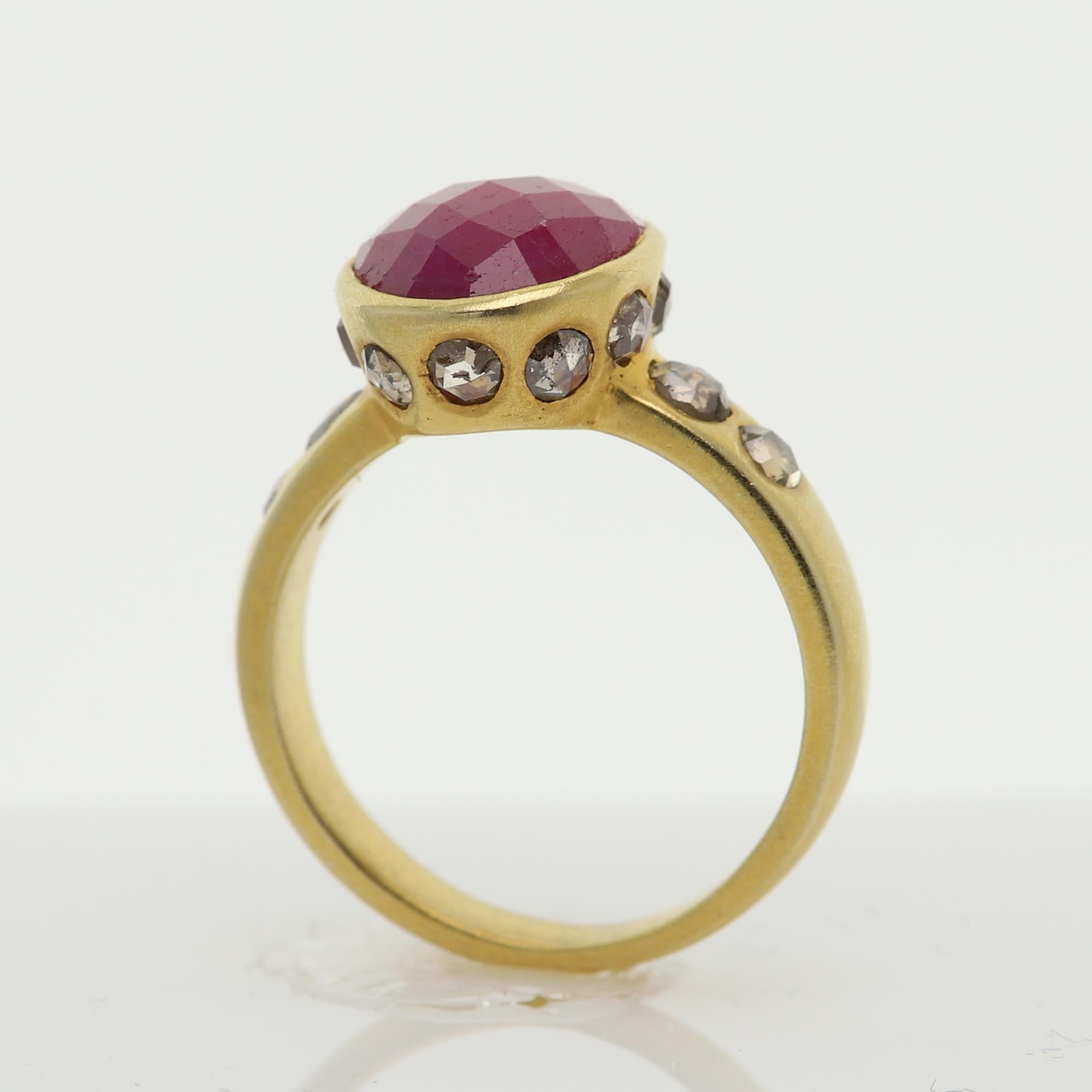 4.0 Ct Ruby Vintage Ring 18k Yellow Gold Oval Ruby & Old Cut Diamonds Ring For Sale 11