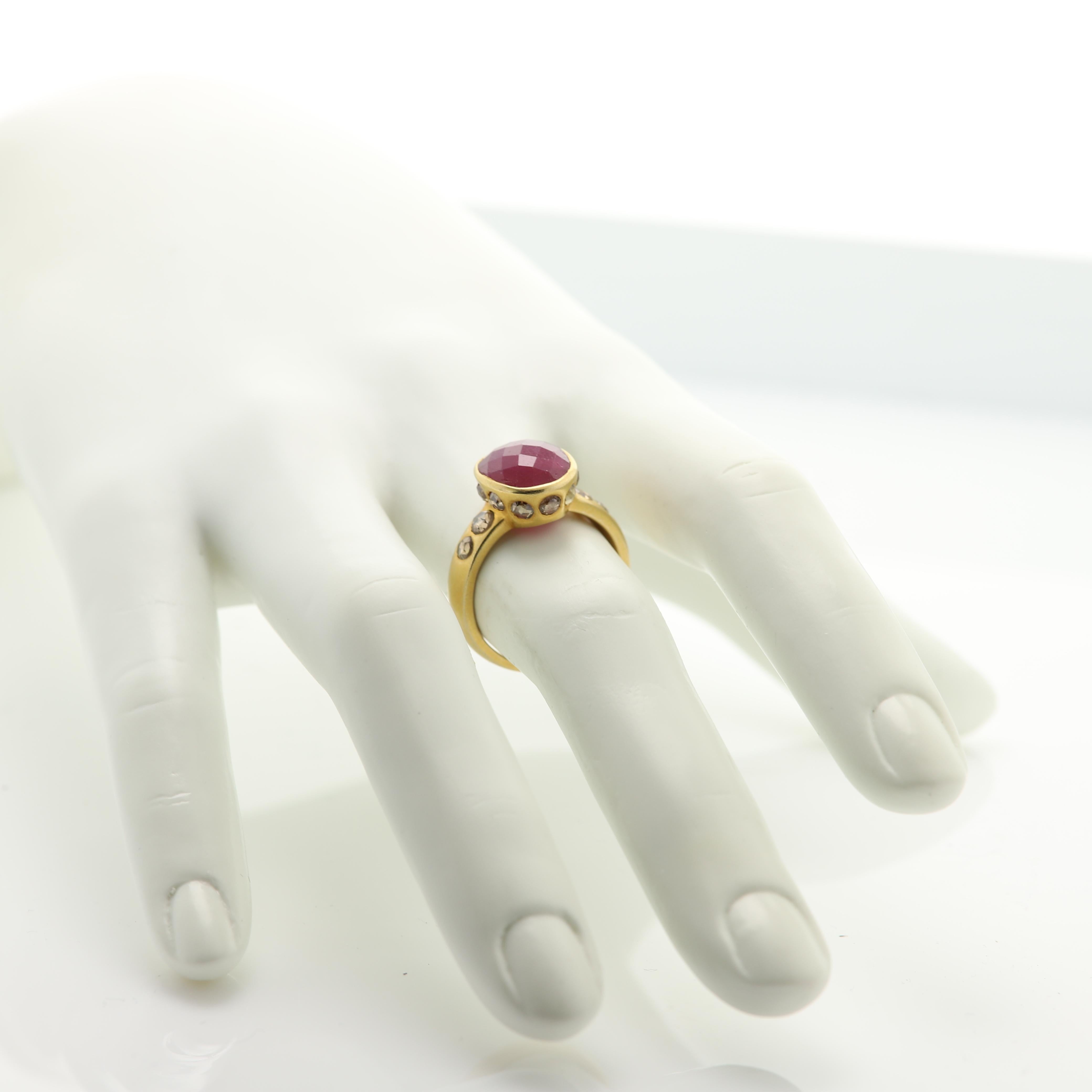 4.0 Ct Ruby Vintage Ring 18k Yellow Gold Oval Ruby & Old Cut Diamonds Ring For Sale 1