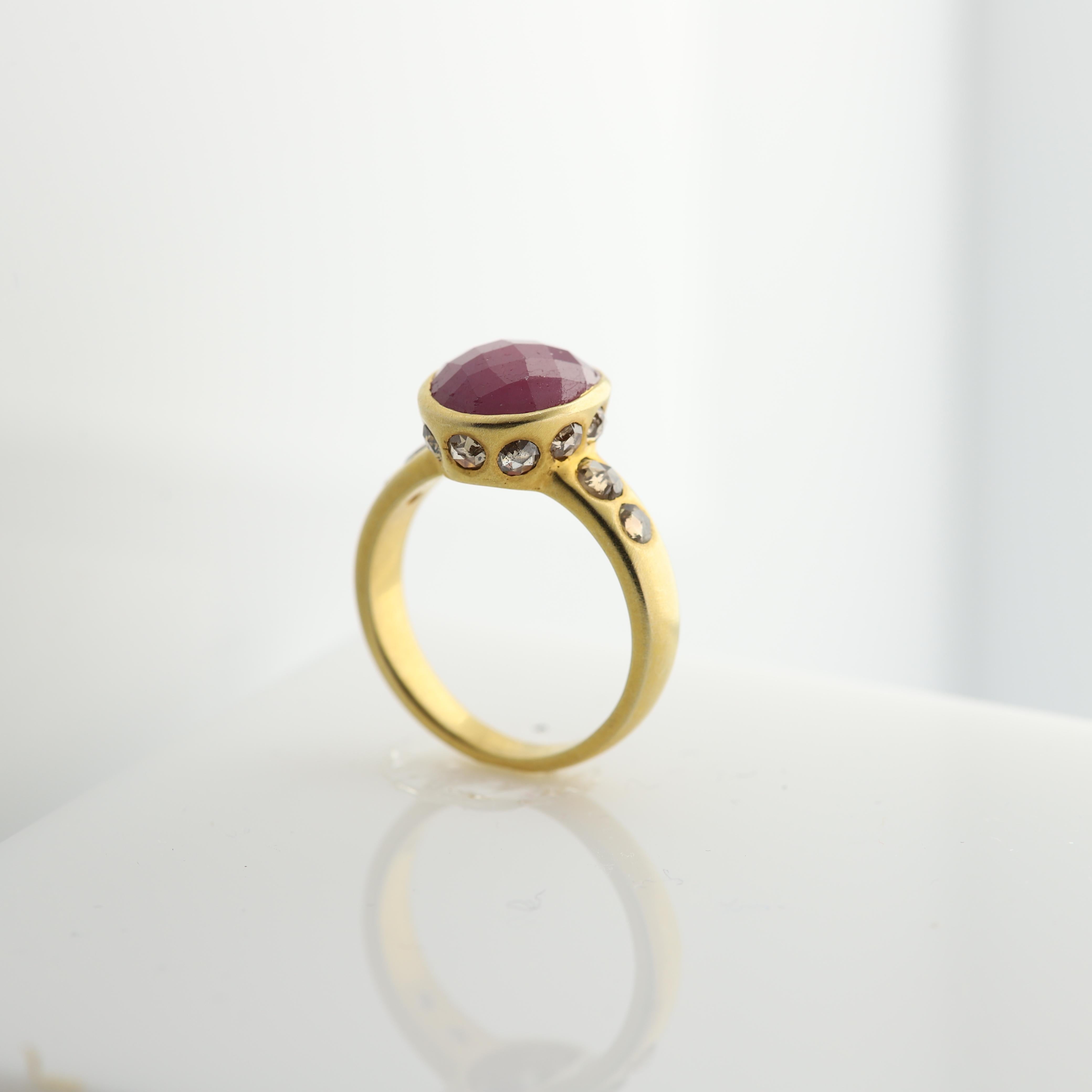 4.0 Ct Ruby Vintage Ring 18k Yellow Gold Oval Ruby & Old Cut Diamonds Ring For Sale 4