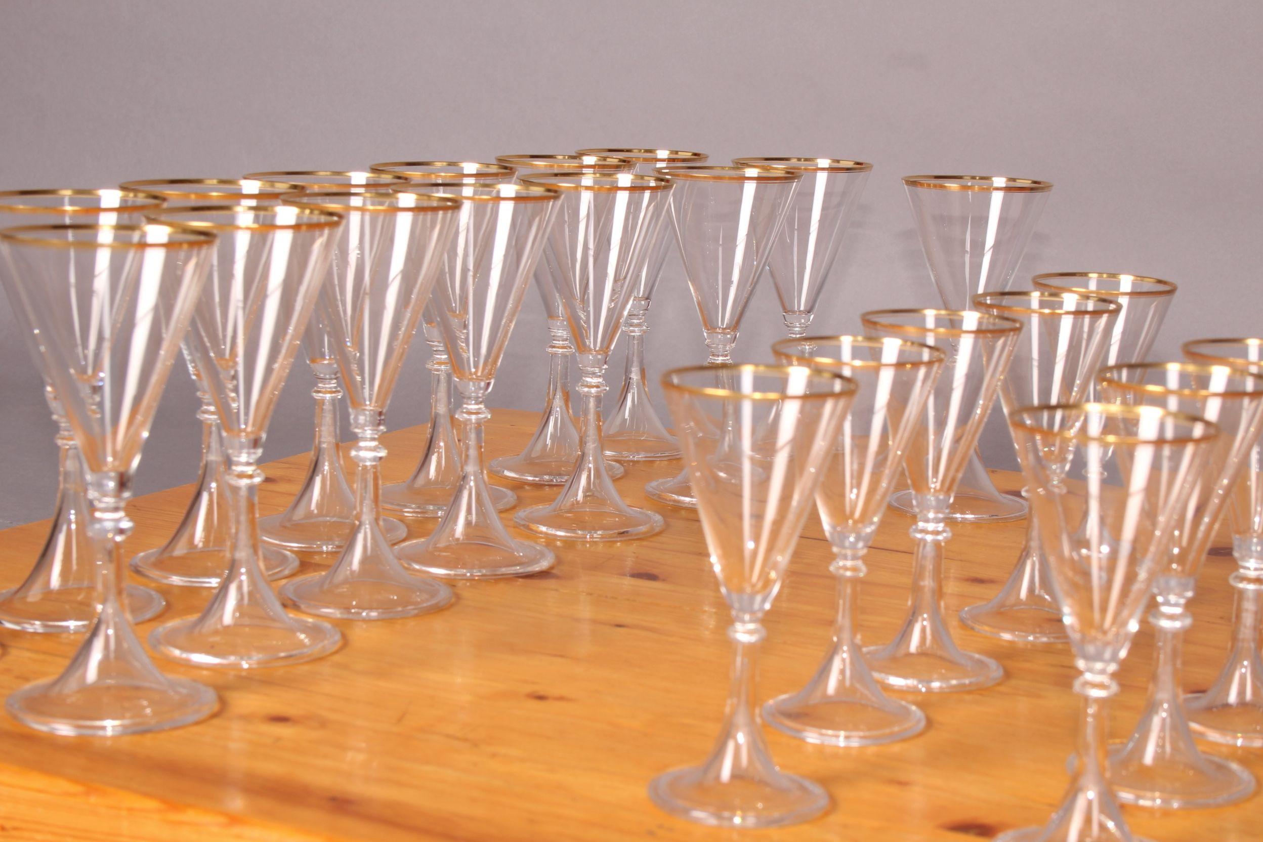 40 drinking glass, small 15 pieces measures: H 13, D 5.5 cm, middle 15 pieces H 16, D 7 cm, big 10 pieces H 16.5, D 8.
