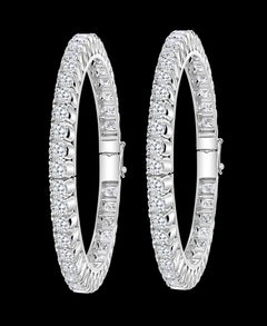 40 Pointer Each, 36 Ct Single Line Eternity 18 Kt Gold and Diamond Bangle, Pair