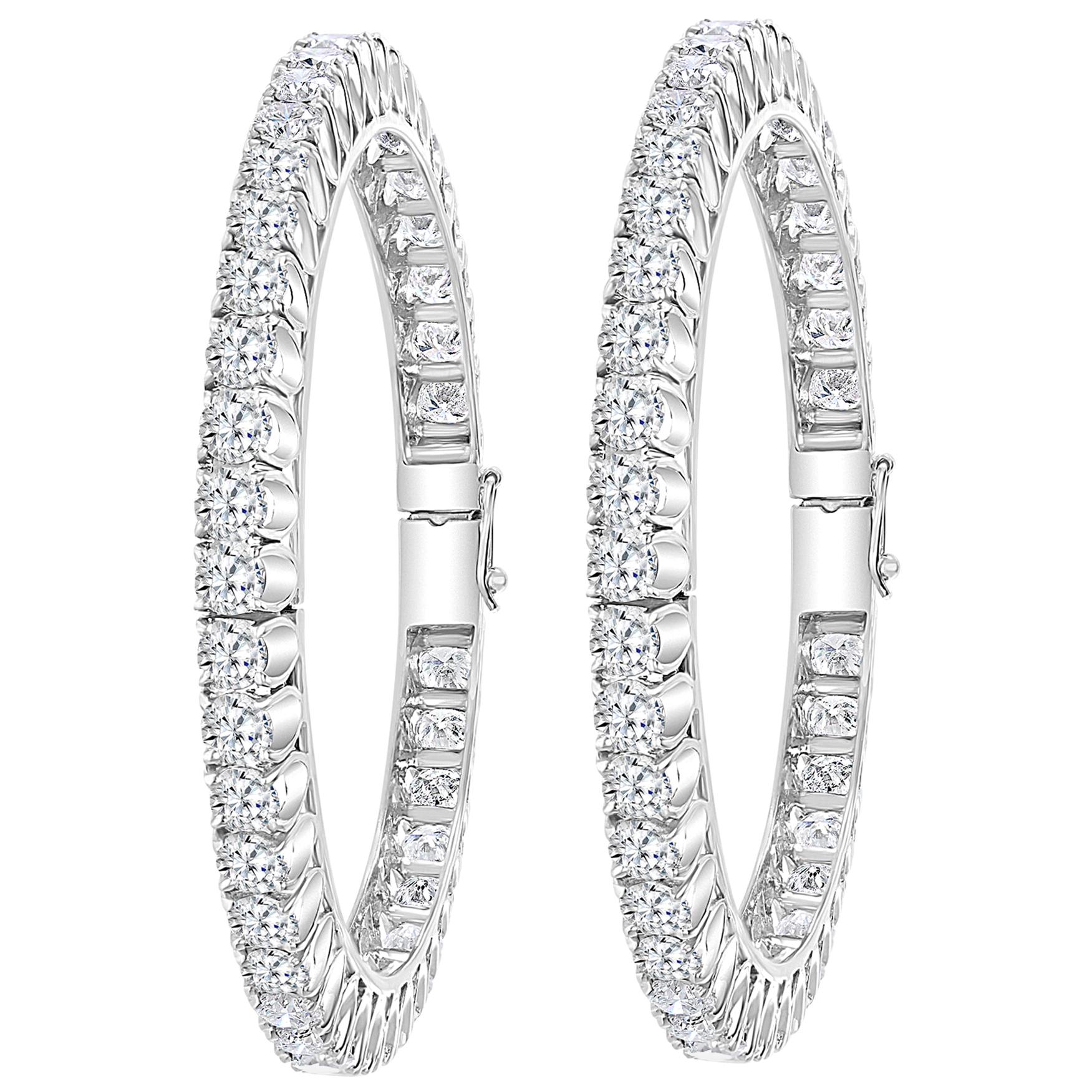 40 Pointer Each, 36 Ct Single line Eternity 18 Kt Gold and Diamond Bangle, Pair