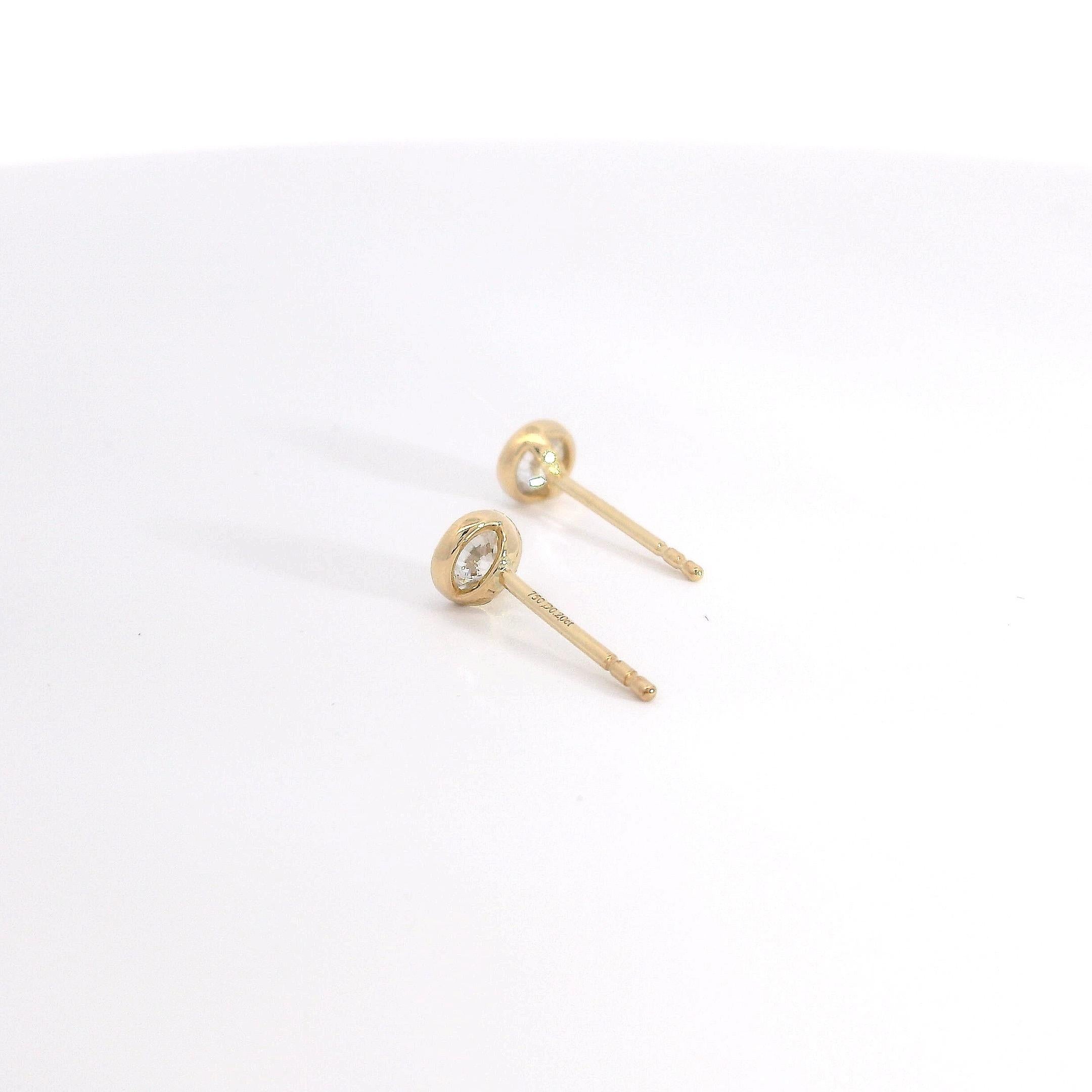 Taille brillant Clous solitaires à 40 pointes sertis en or jaune 18 carats en vente