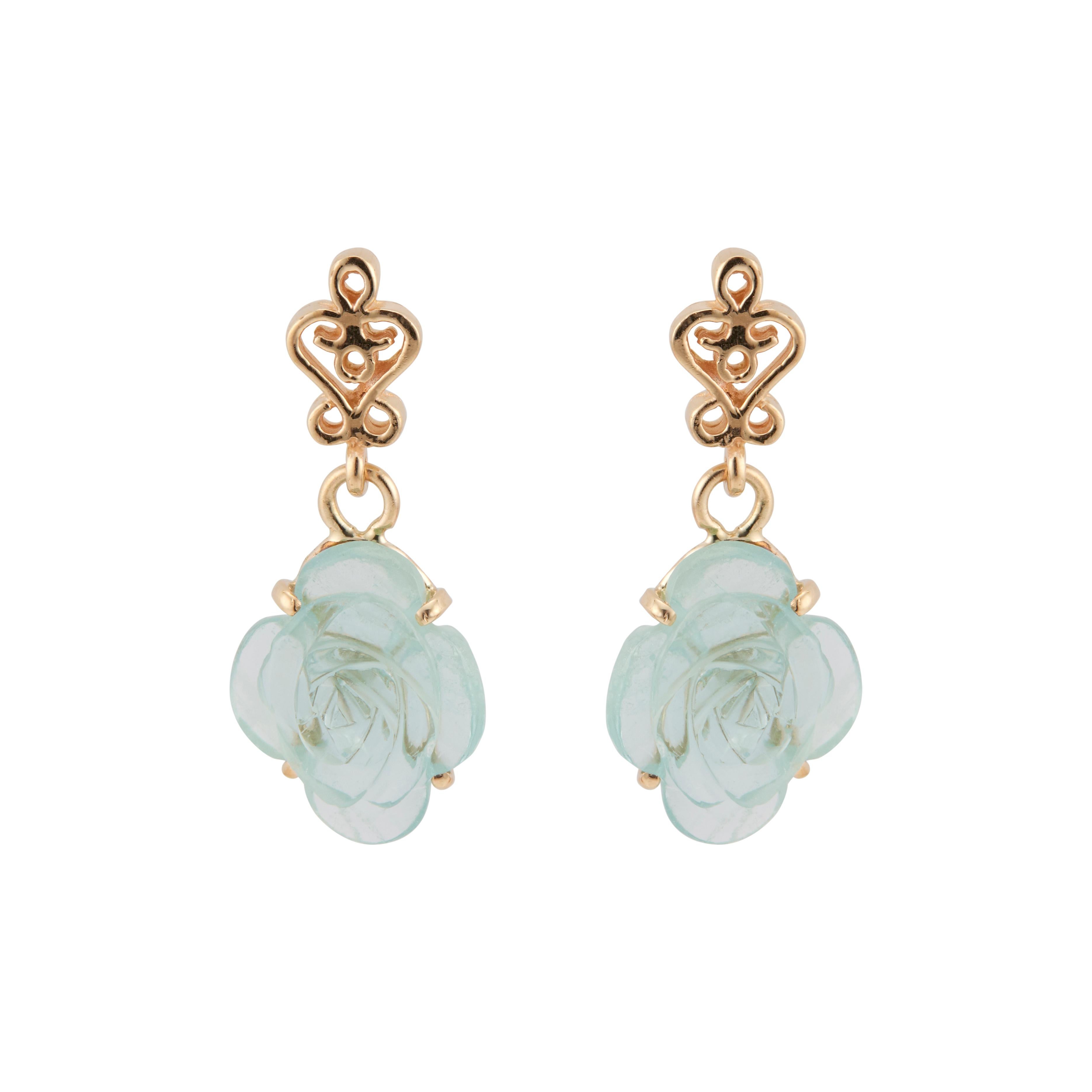 1940's hand carved natural untreated Aqua dangle flower earrings. Bright slightly greenish blue natural color carved flower aquamarines, in 14k yellow gold open work settings.  

2 fancy greenish blue natural untreated Aquamarine, approx. total