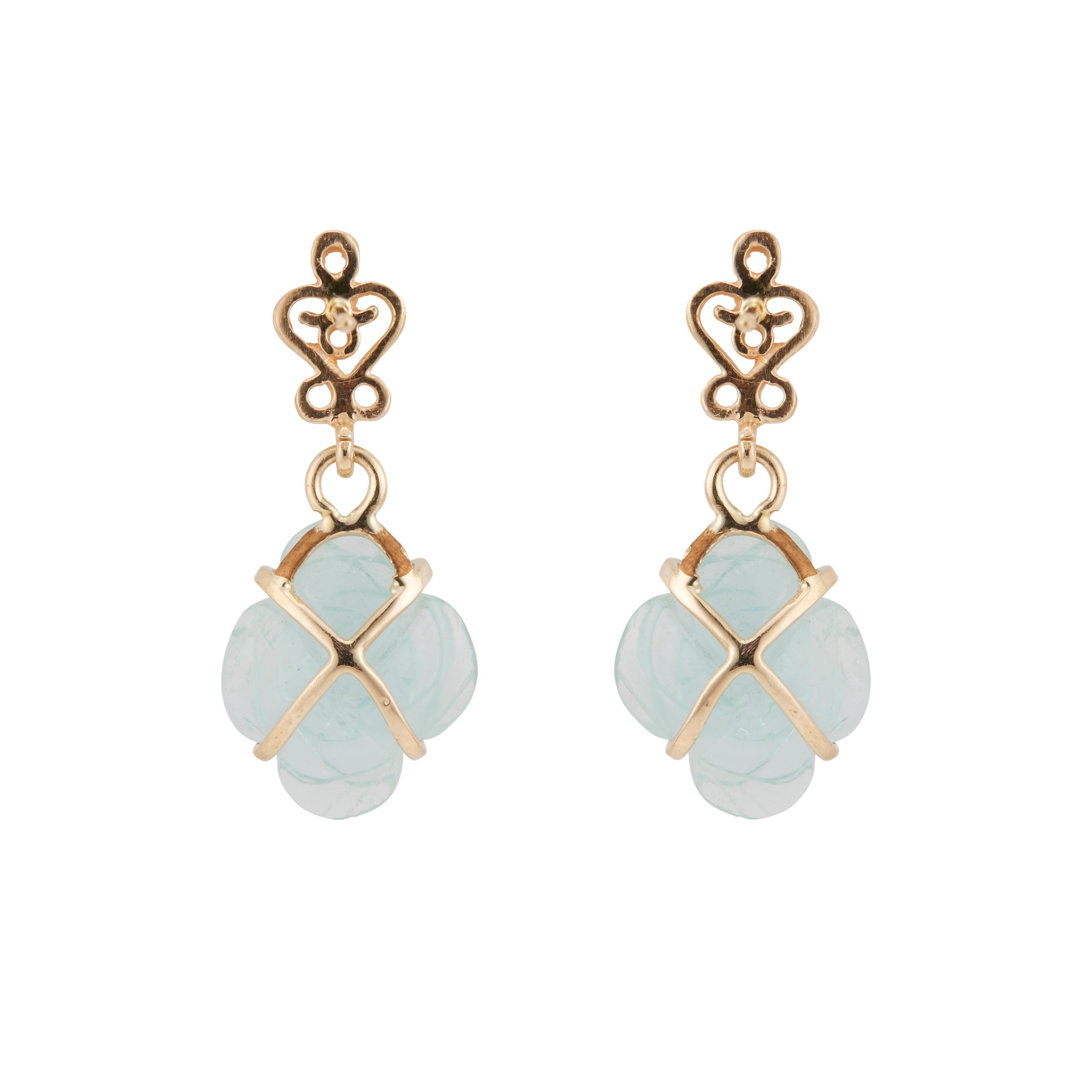 4.00 Carat Aquamarine Yellow Gold Flower Dangle Earrings In Good Condition For Sale In Stamford, CT