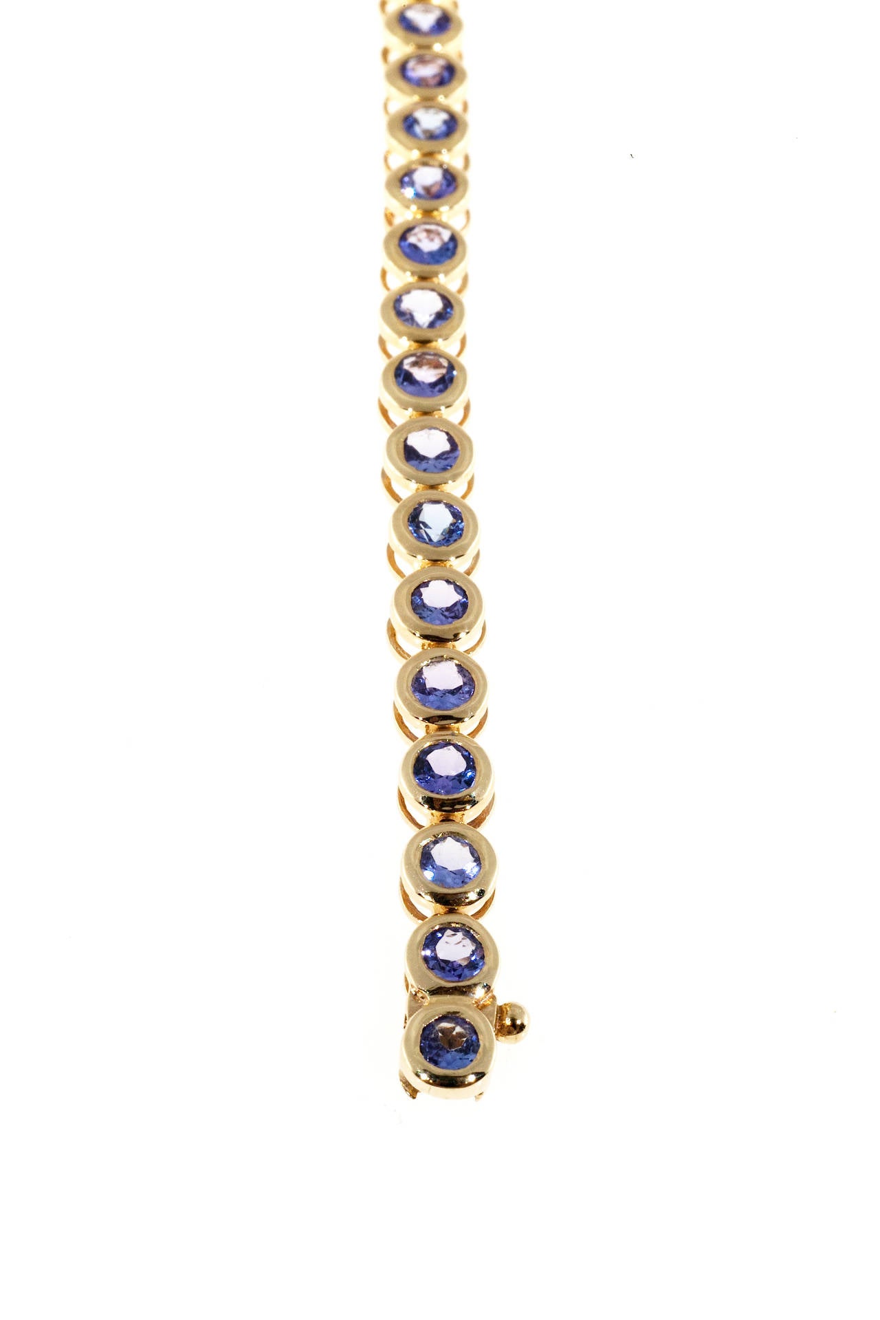 4.00 Carat Bezel Set Round Tanzanite Gold Bracelet en venta 1