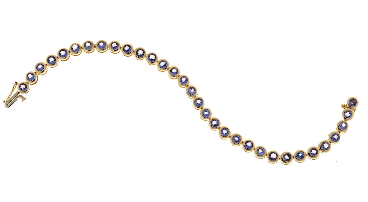 4.00 Carat Bezel Set Round Tanzanite Gold Bracelet en venta 2