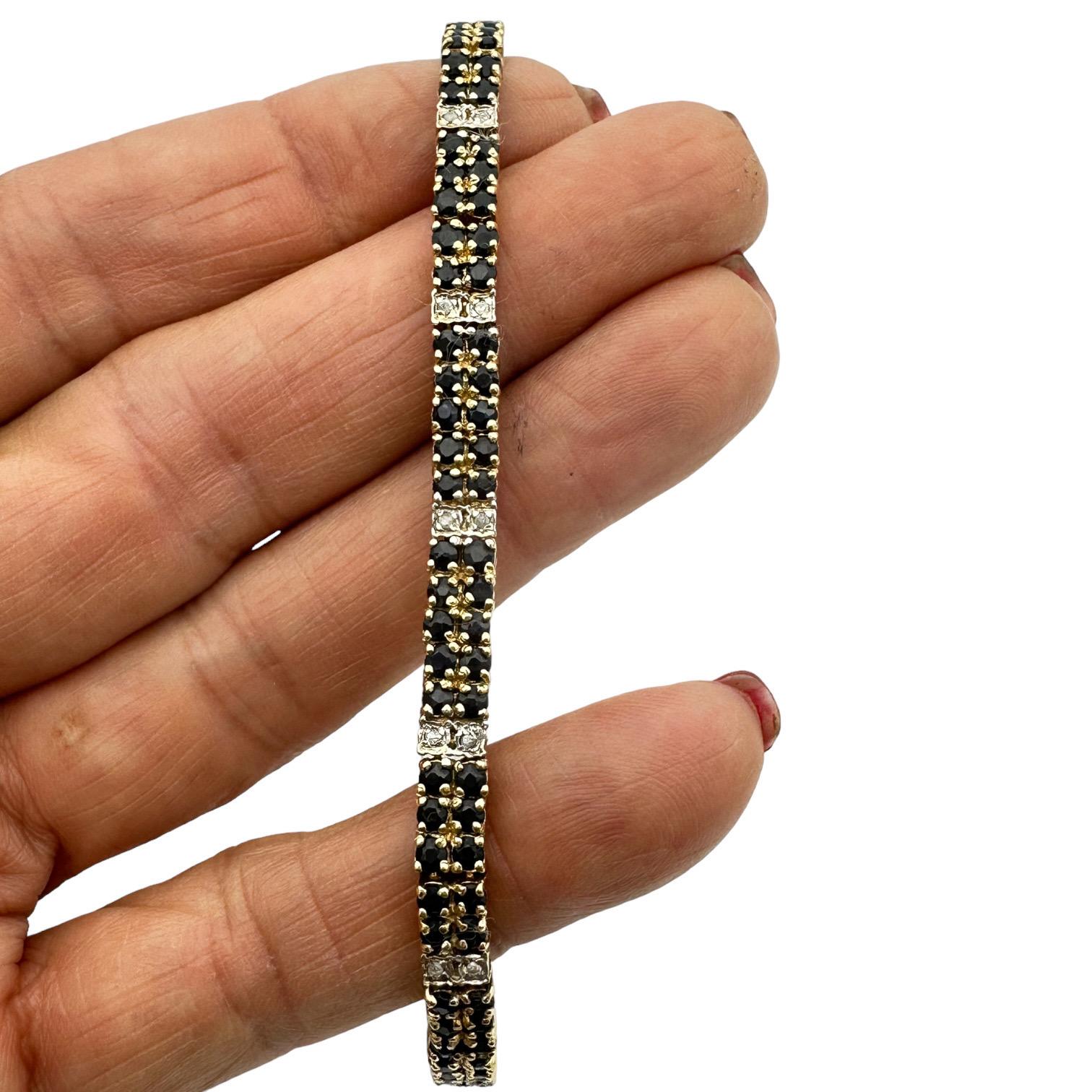 Taille ronde Bracelet pavé de saphirs noirs de 4,00 carats et de diamants en argent sterling 14 carats  en vente