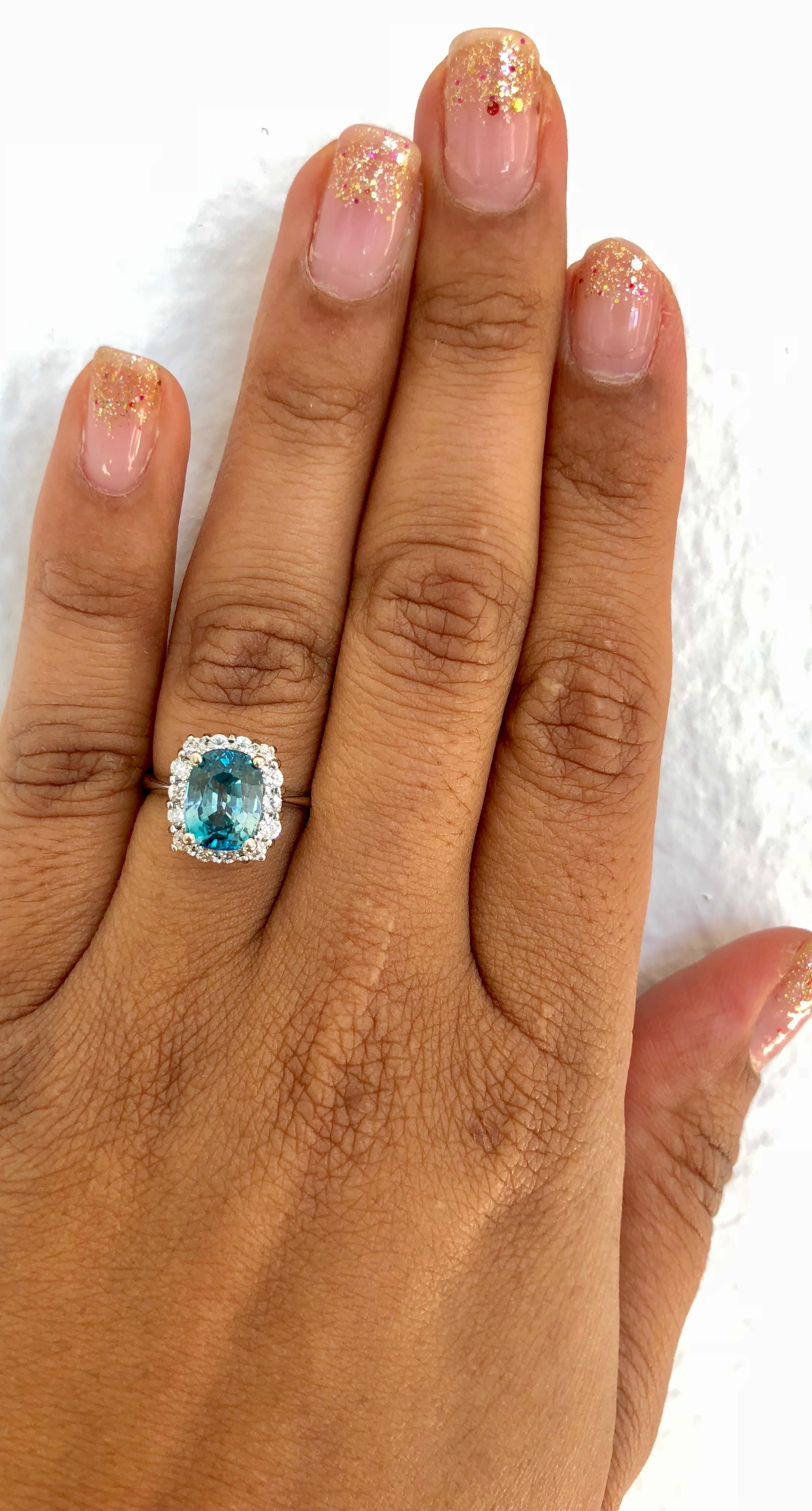 Women's 4.00 Carat  Natural Blue Zircon Diamond White Gold Ring For Sale