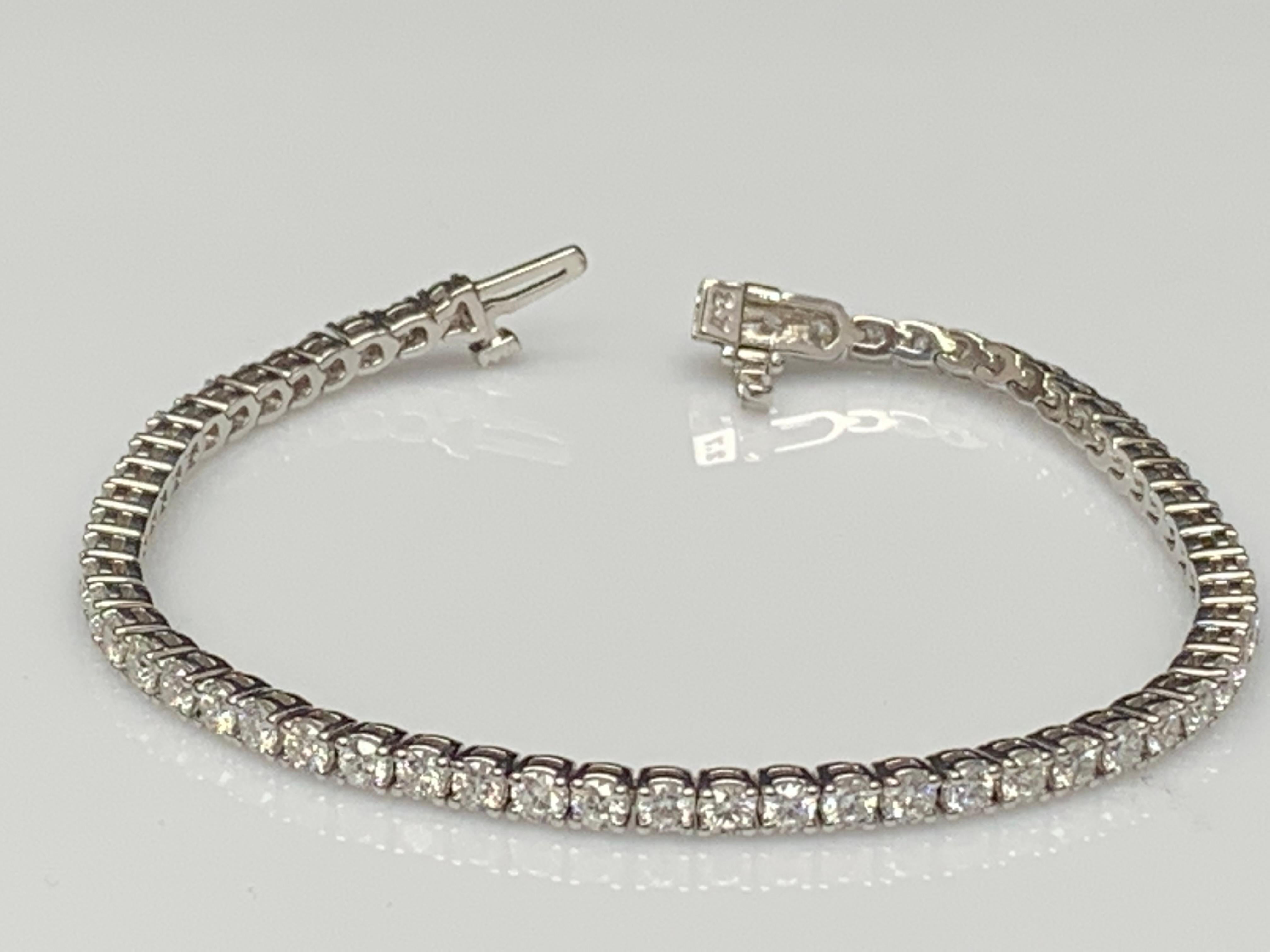 4.00 Carat Brilliant Cut Round Diamond Tennis Bracelet in 14K White Gold For Sale 10