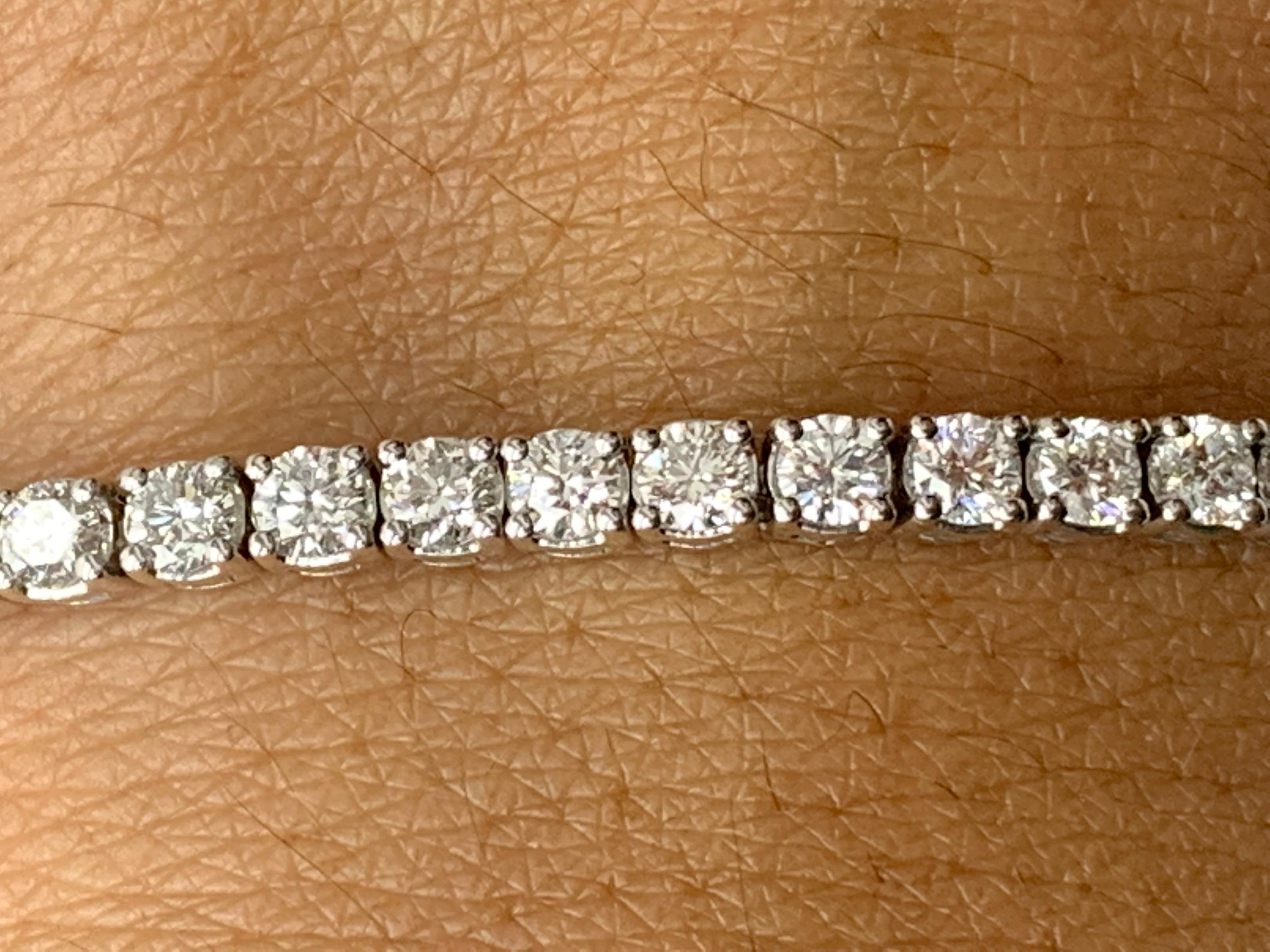 4.00 Carat Brilliant Cut Round Diamond Tennis Bracelet in 14K White Gold In New Condition For Sale In NEW YORK, NY