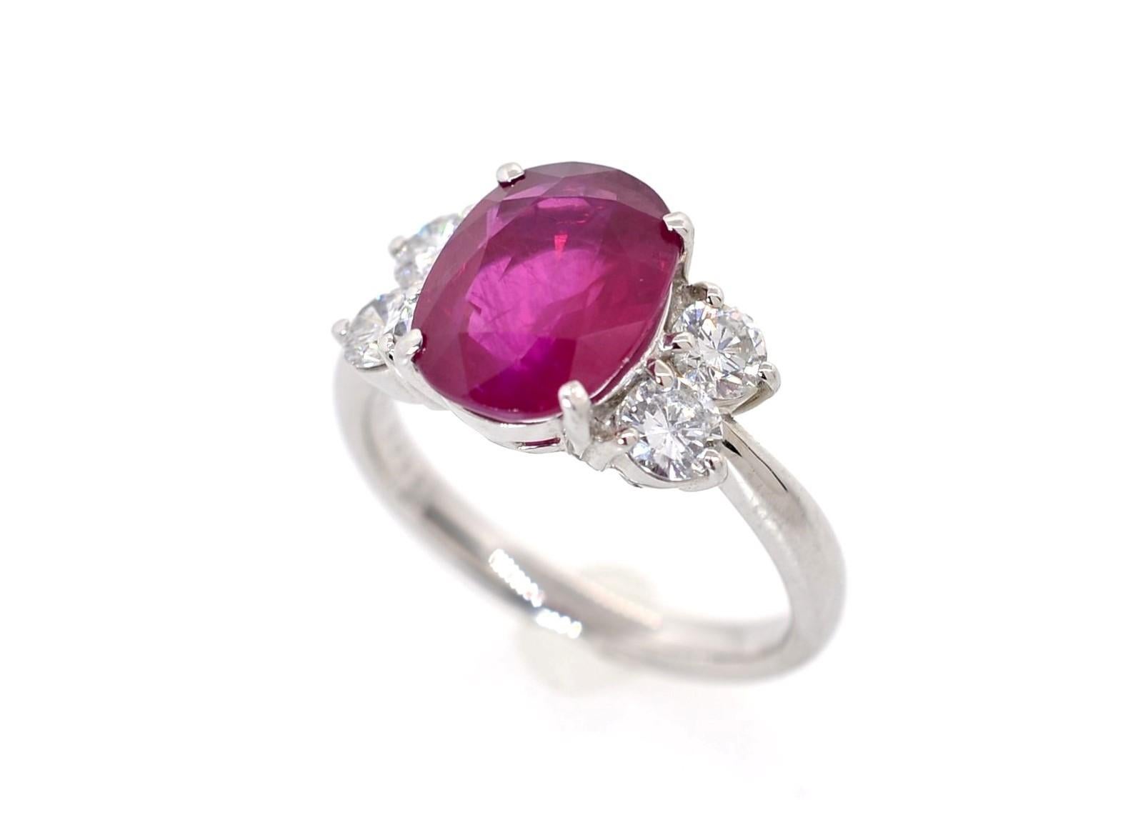 Modern 4.00 Carat Burma Ruby & Diamond Ring For Sale