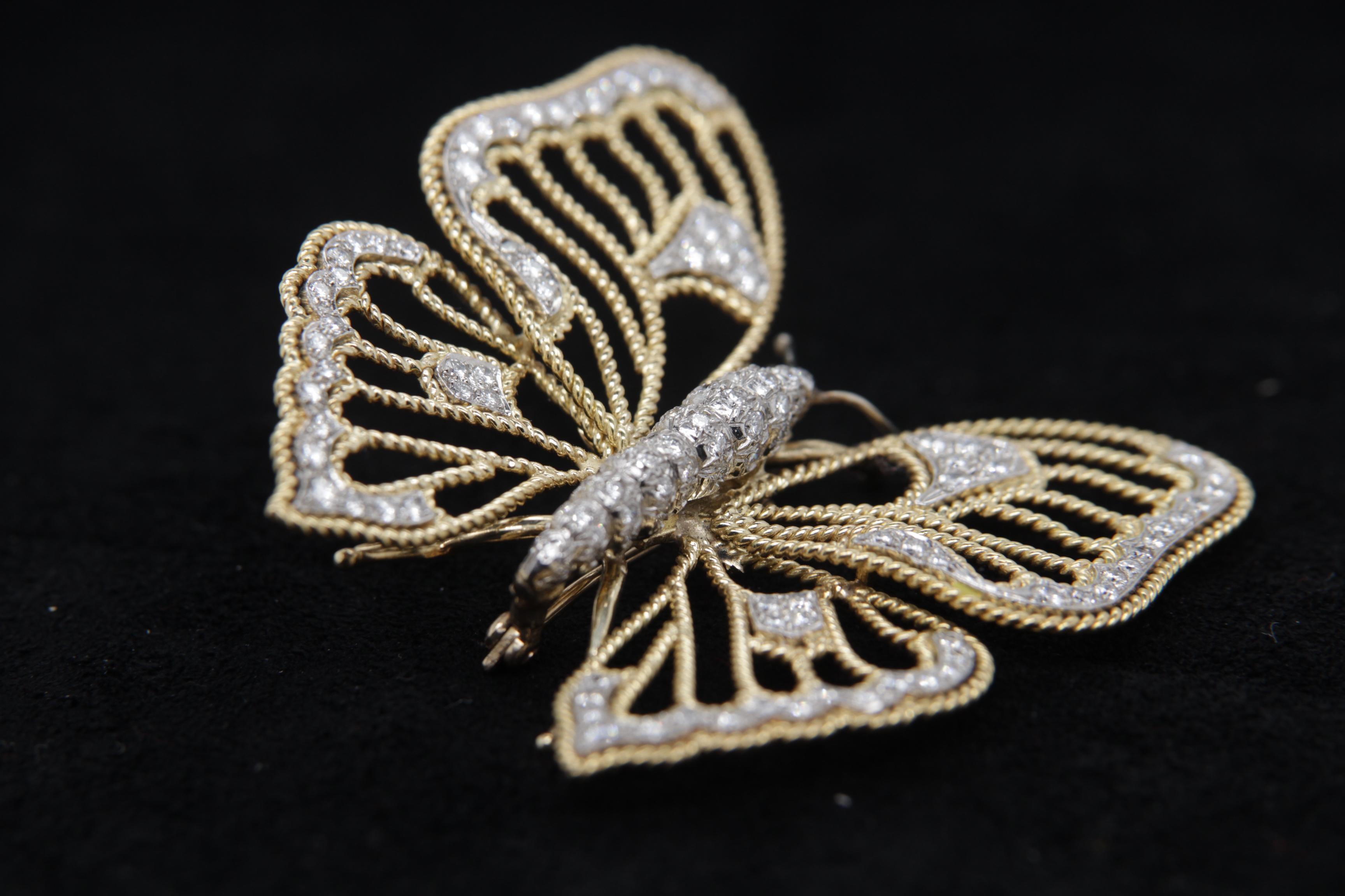 Round Cut 4.00 Carat Butterfly Diamond Brooch in 18 Karat Gold For Sale