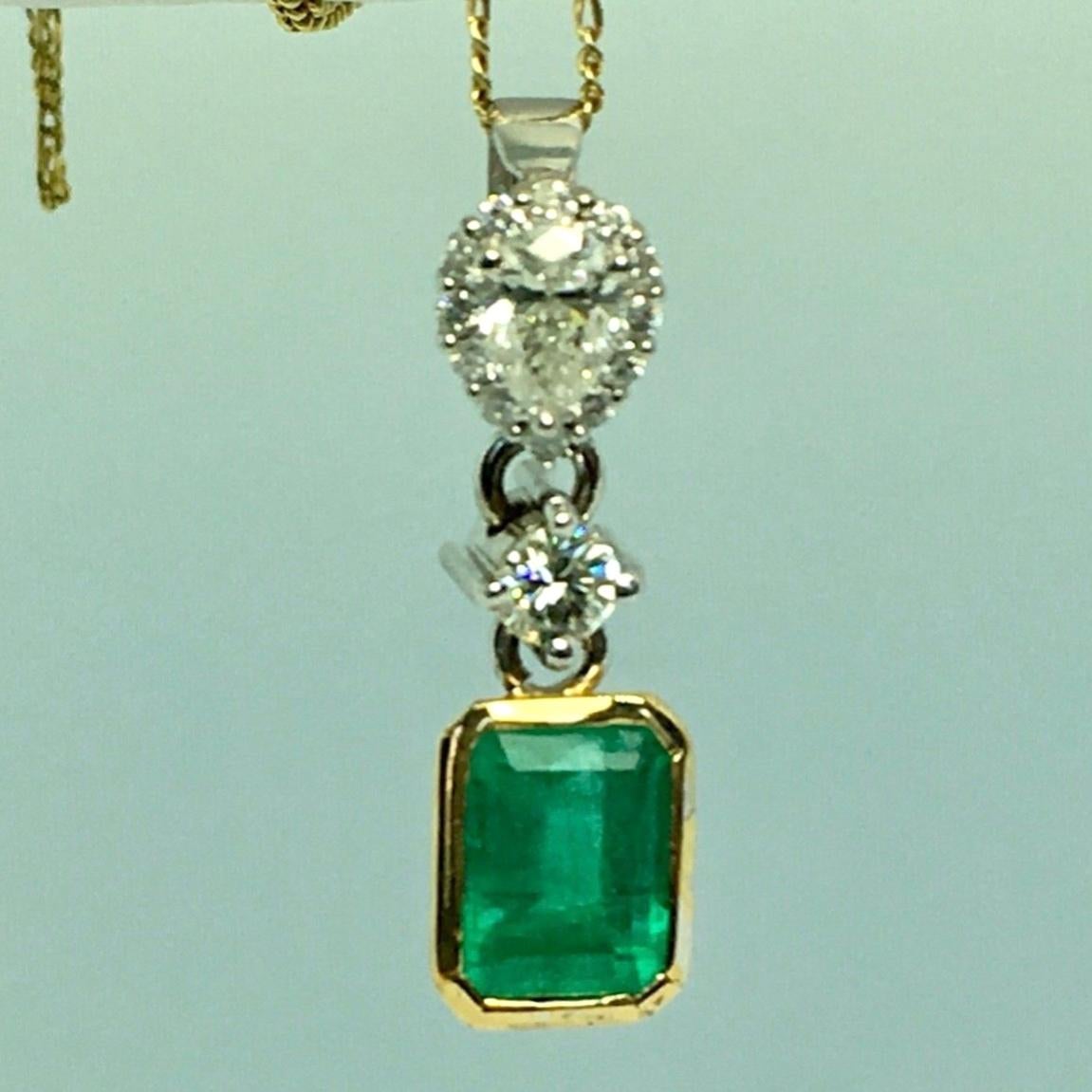 Emerald Cut 4.00 Carat Natural Emerald and Diamond Pendant 18 Karat Gold For Sale
