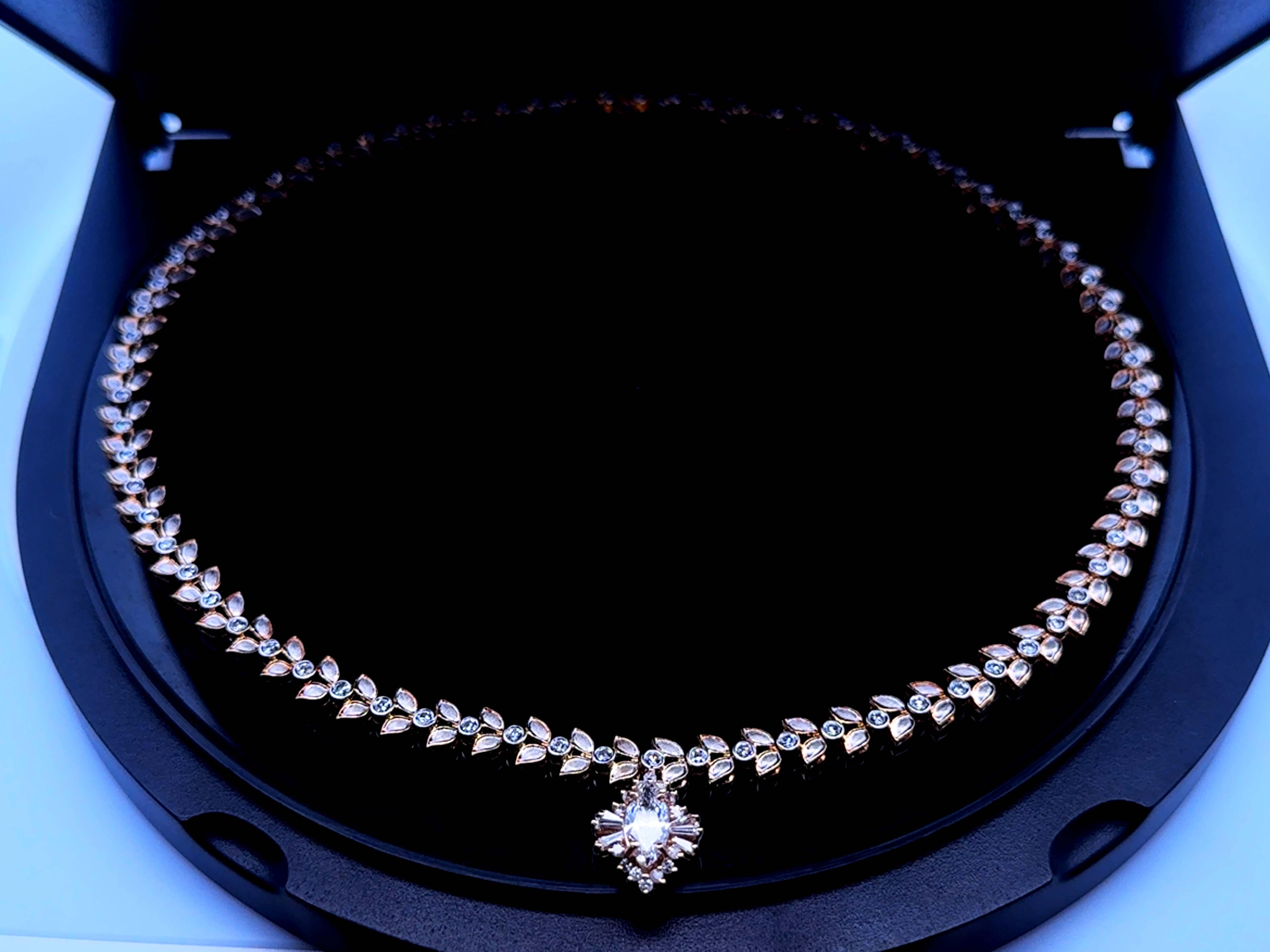 Marquise Cut 4.00 Carat Diamond Maile Leaf Collar Necklace Marquise Diamond Pendant 18K Gold For Sale