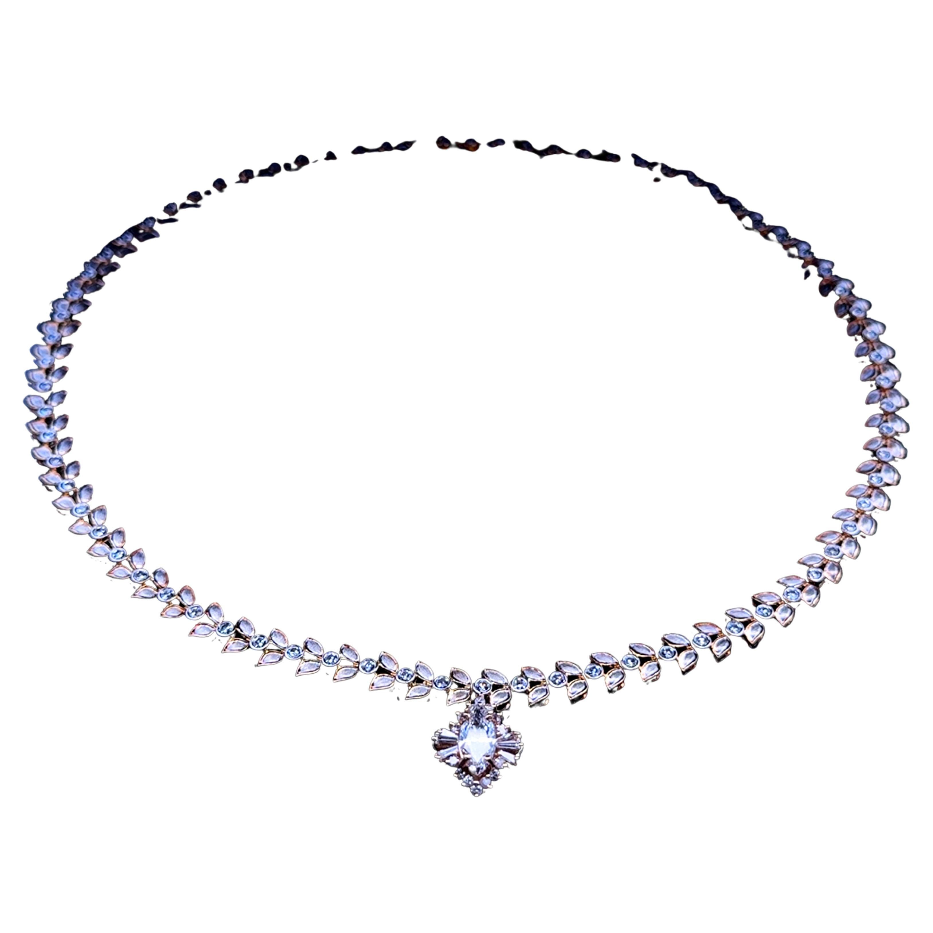 4.00 Carat Diamond Maile Leaf Collar Necklace Marquise Diamond Pendant 18K Gold For Sale