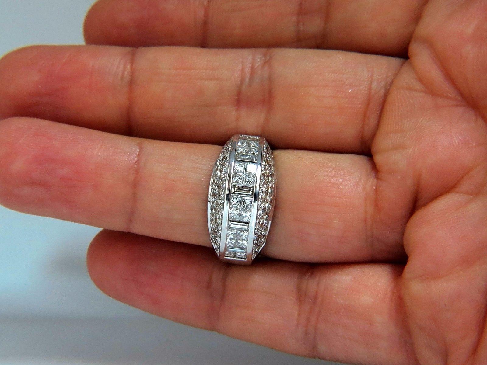 4.00 Carat Diamonds Raised Contemporary Ring Three Dimensional 18 Karat For Sale 2