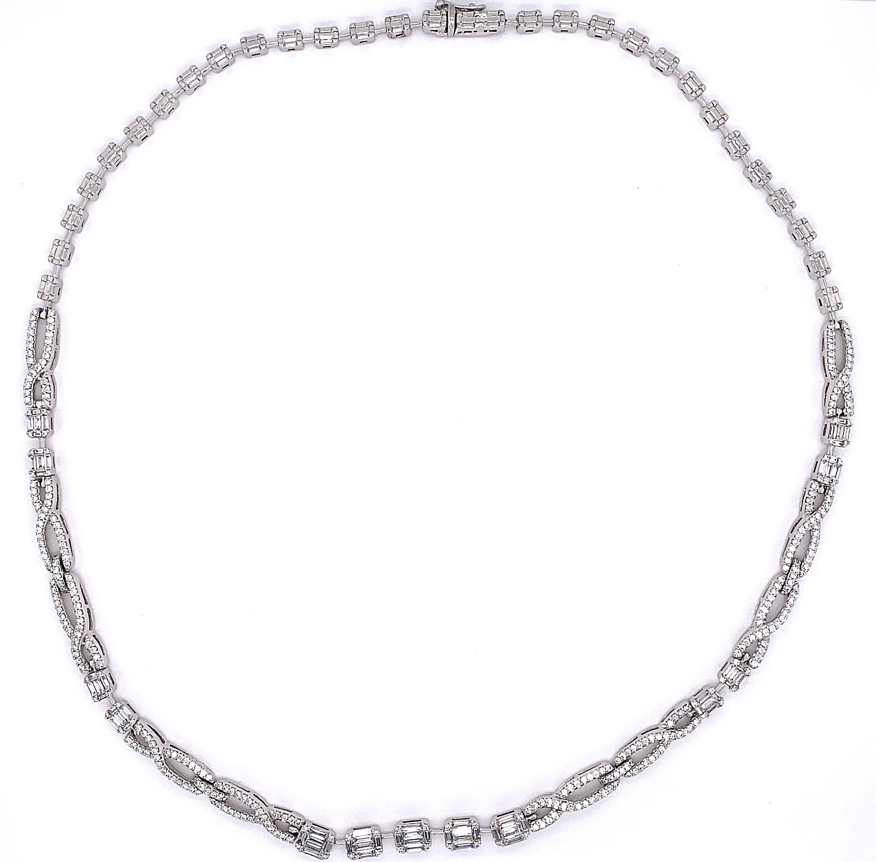 4,00 Karat Smaragdschliff Cluster-Diamant-Illusion-Halskette im Zustand „Neu“ im Angebot in Great Neck, NY