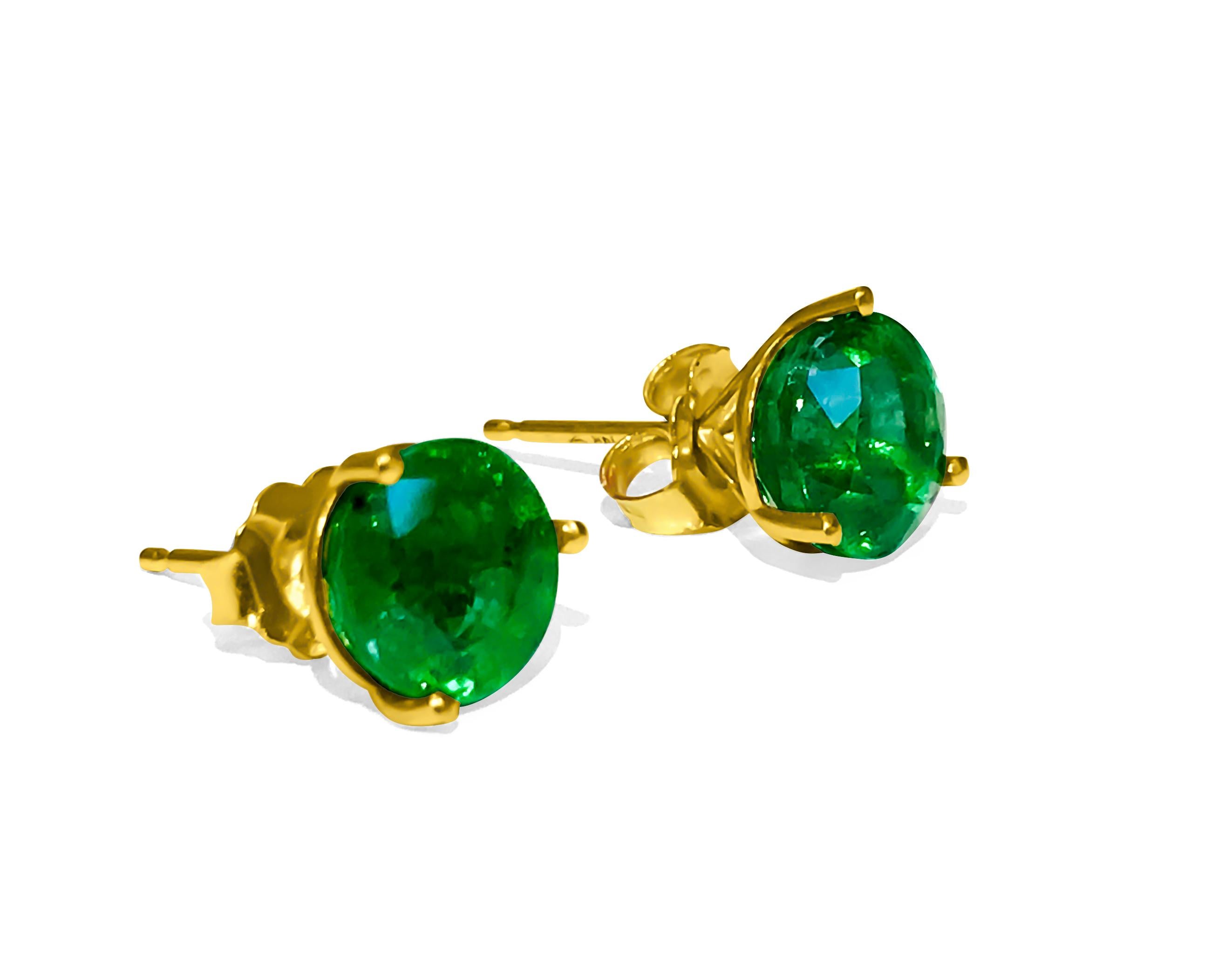 Women's or Men's 4.00 Carat Emerald Martini Style Pushback Studs in Yellow Gold For Sale