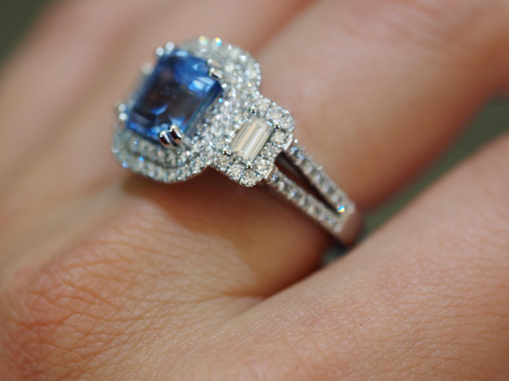 4.00 Carat GIA Sapphire Platinum Diamond Ring In New Condition For Sale In Addison, TX