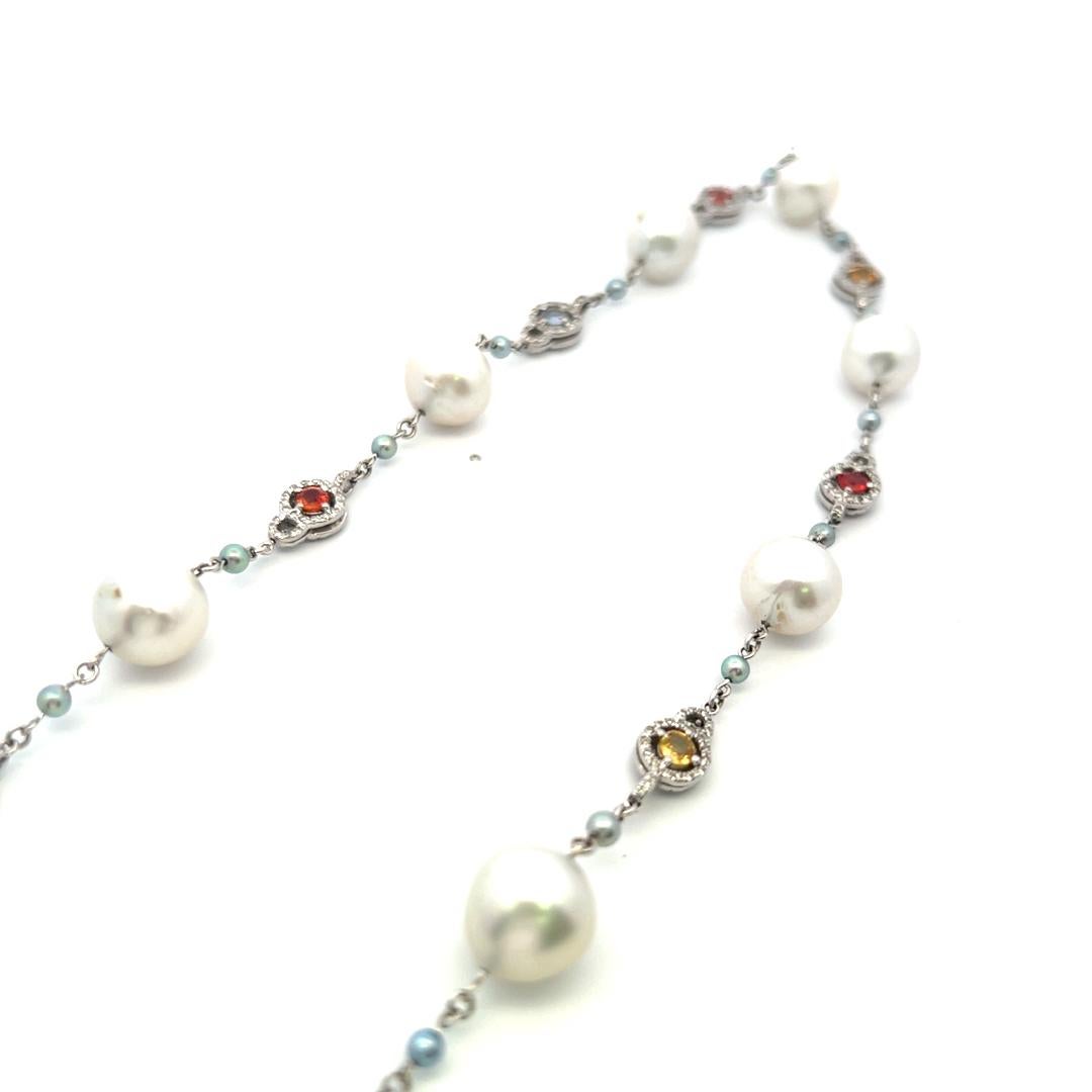 4,00 Carati Multi Gemme 3-11,7MM Perla 1,56 Carati Diamante 18K WG Collana Station in vendita 1