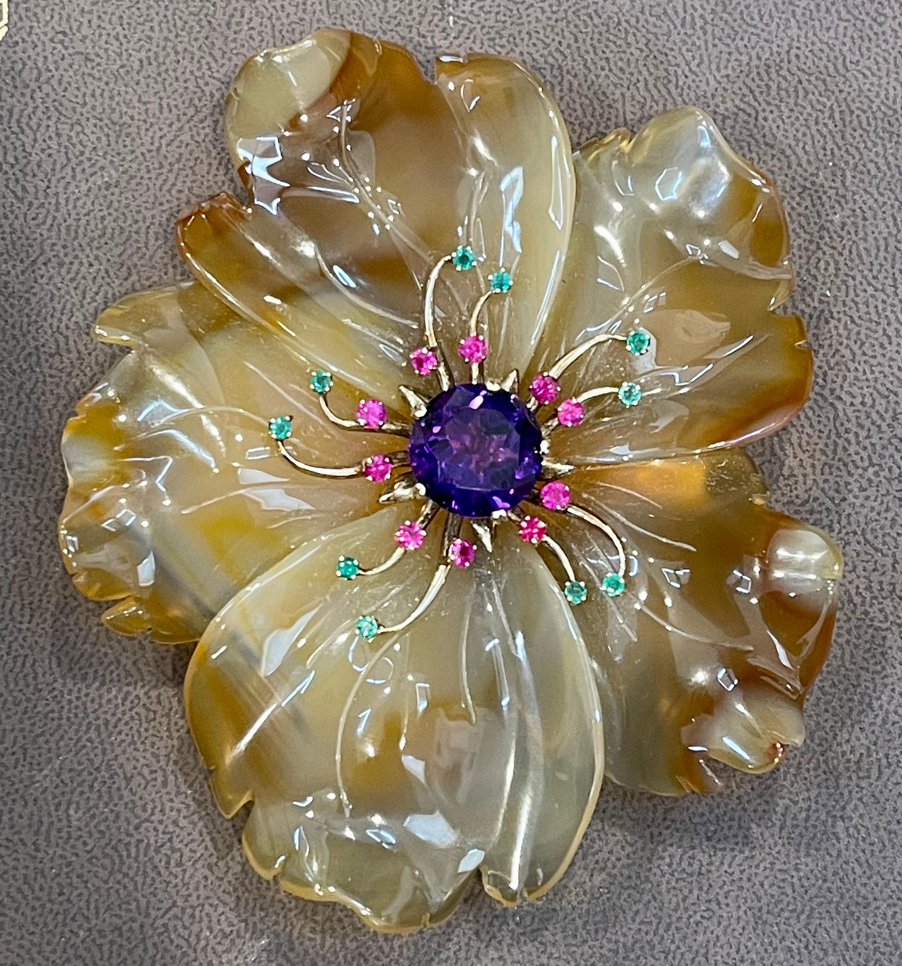 400 Carat Natural Agate, Amethyst, Ruby  and Emerald Big Flower Pin 14K Gold In Excellent Condition For Sale In New York, NY