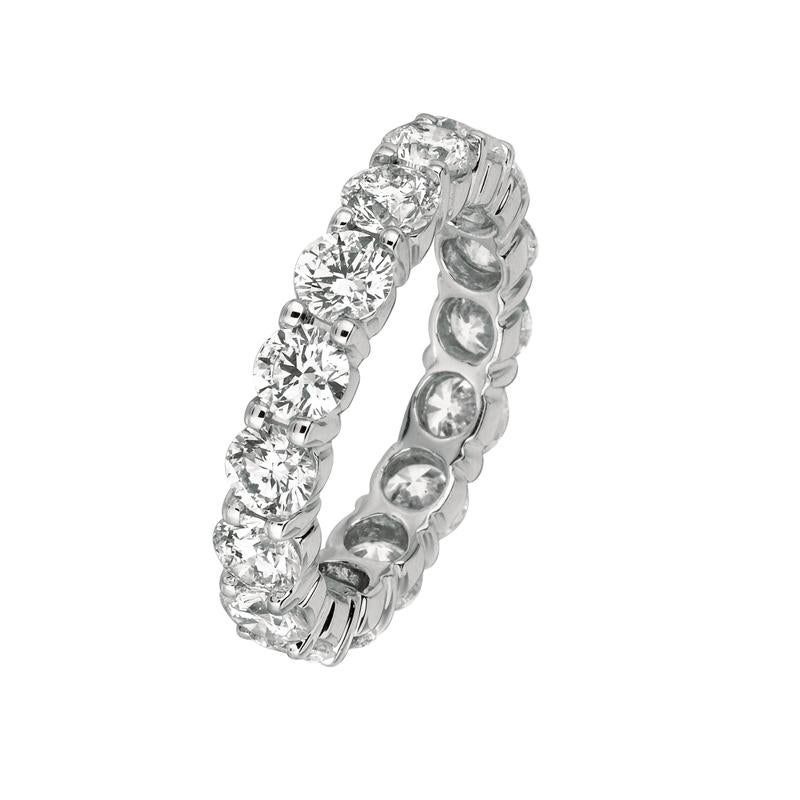 Contemporary 4.00 Carat Natural Diamond Eternity Band Ring G SI 18 Karat White Gold 16 Stones For Sale