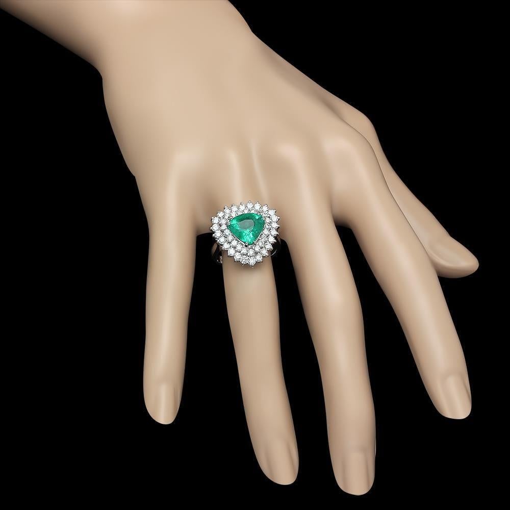 Mixed Cut 4.00 Carat Natural Emerald & Diamond 14k Solid White Gold Ring For Sale