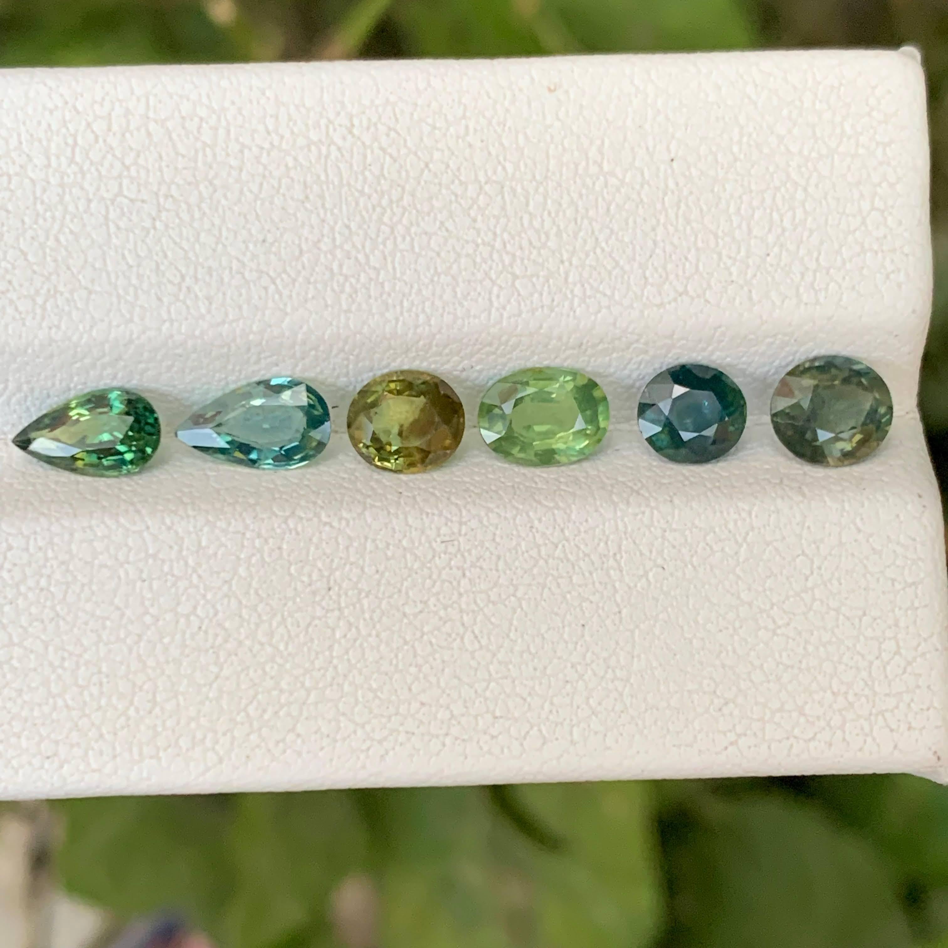 Peso 4,00 carati 
Pezzo 6
Trattamento Nessuno 
Origine Africa 
Chiarezza VVS 
Forma Taglio Taglio misto 




Questo squisito lotto di 6 pezzi di zaffiri del Madagascar ha un totale di 4,00 carati e mostra una splendida selezione di tonalità blu