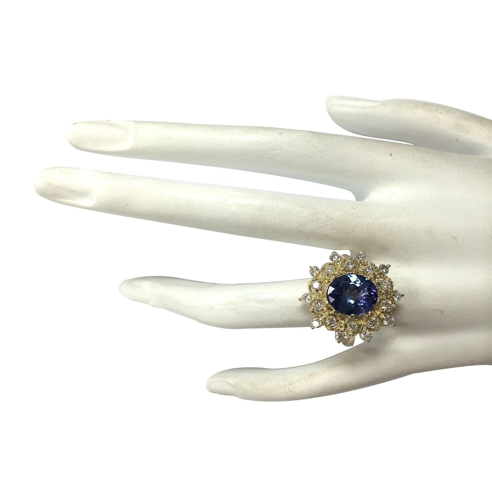 Tanzanite Diamond Ring In 14 Karat Yellow Gold  In New Condition For Sale In Los Angeles, CA