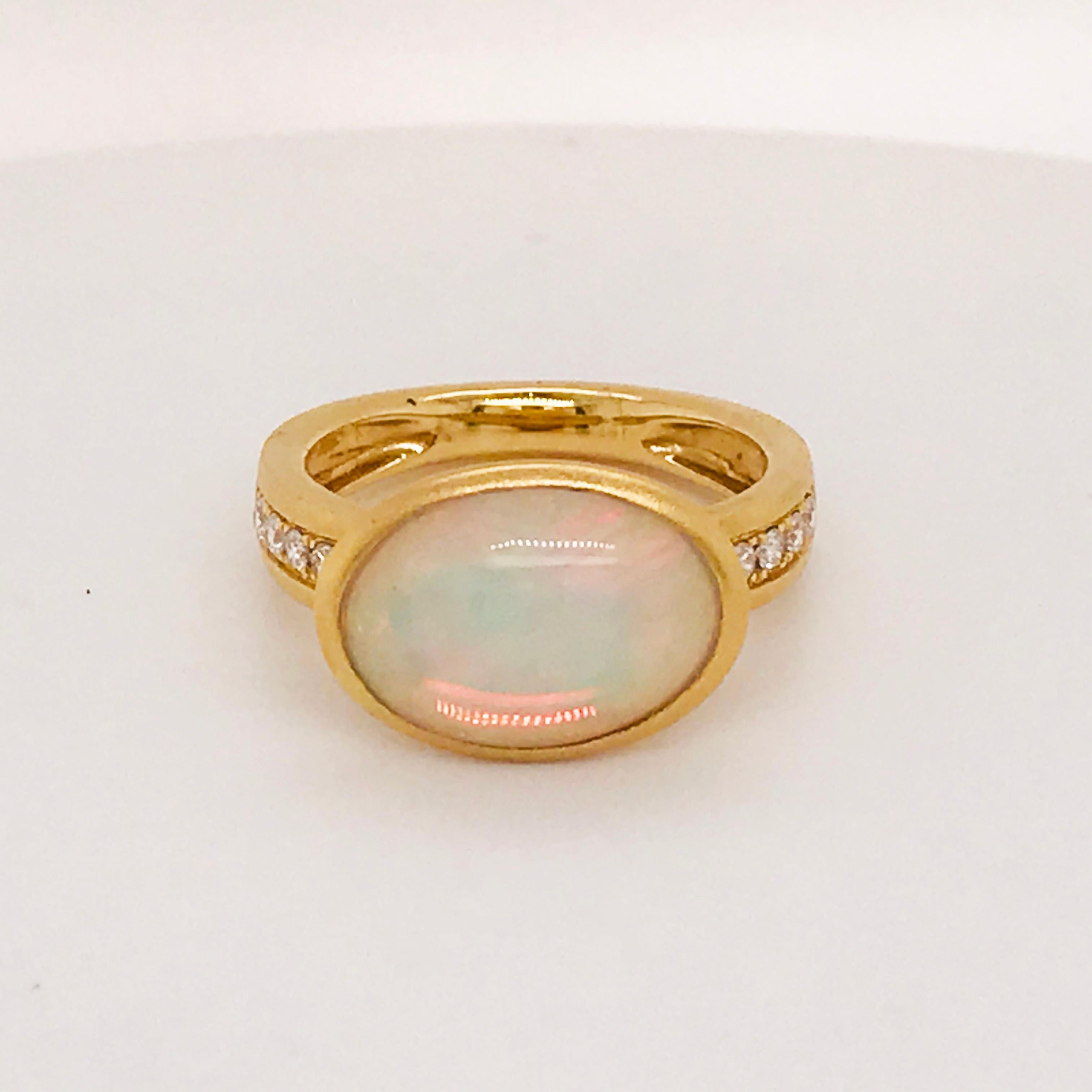 4.00 Carat Opal and 1/5 Carat Diamond Ring in Brushed 14 Karat Yellow Gold In New Condition For Sale In Austin, TX