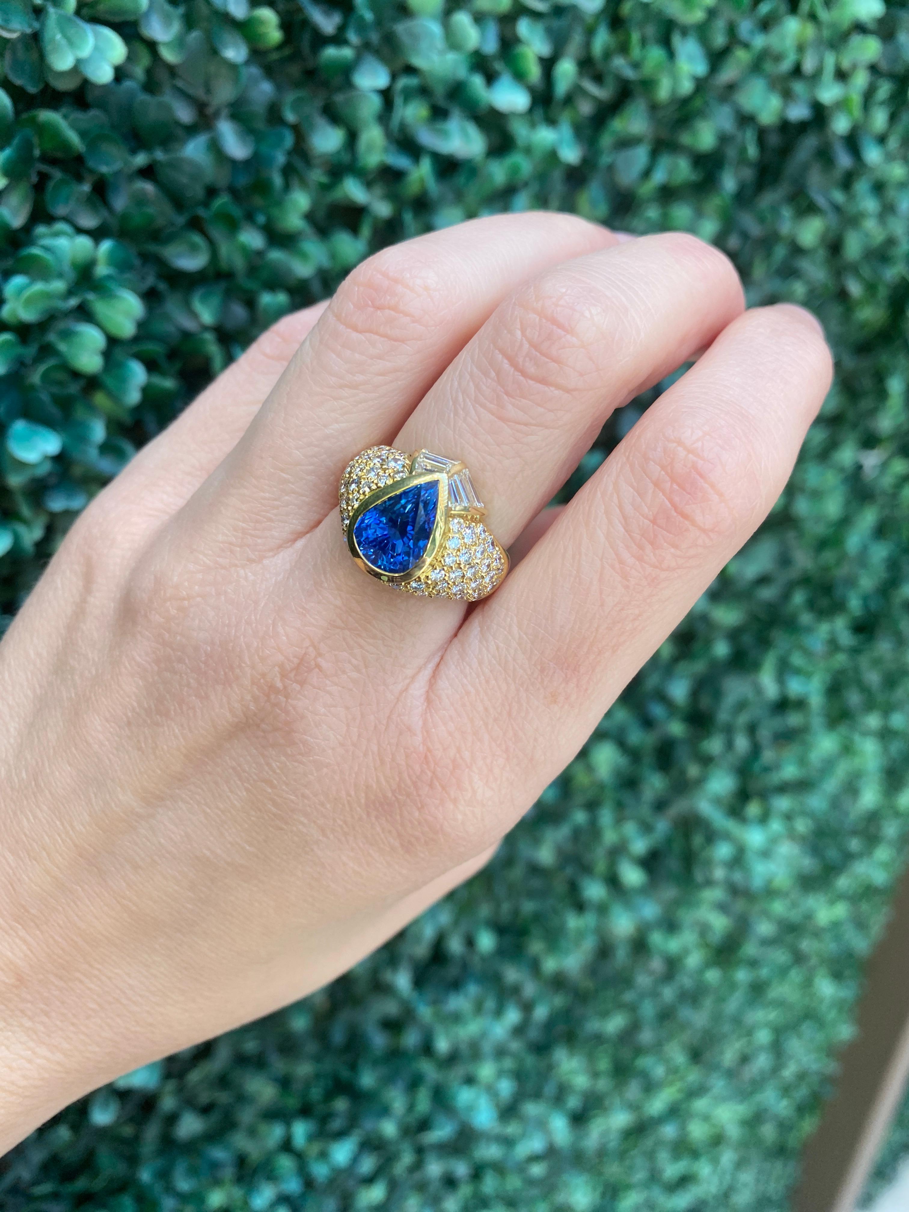 4.00 Carat Pear Shaped Sri Lankan Blue Sapphire & Diamond Cocktail Ring  For Sale 13