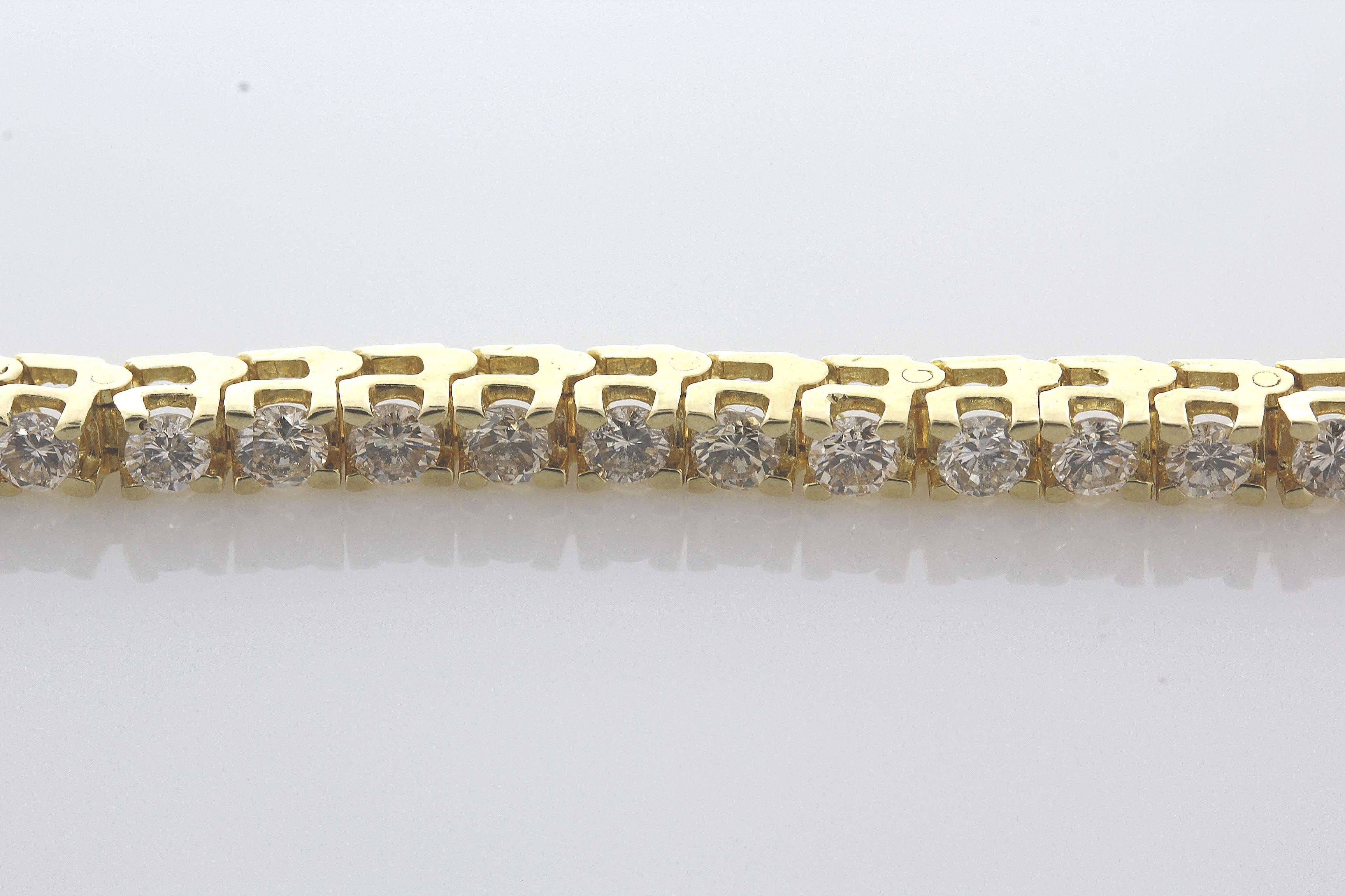 4.00 Carat Round Brilliant Shape Diamond Tennis Bracelet 14 Karat Yellow Gold In New Condition In New York, NY