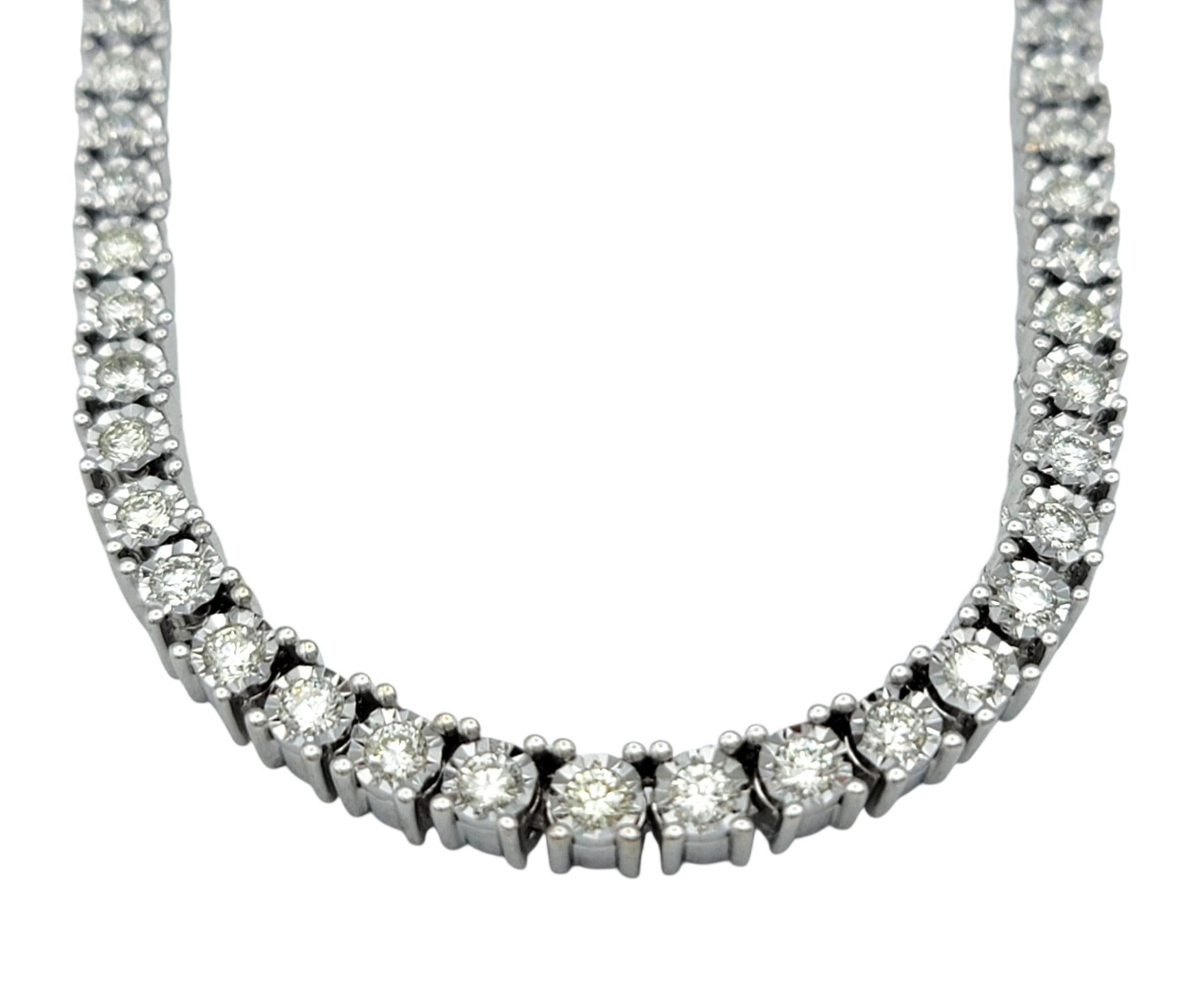 Contemporaneo 4,00 carati totali di diamante tondo brillante 22