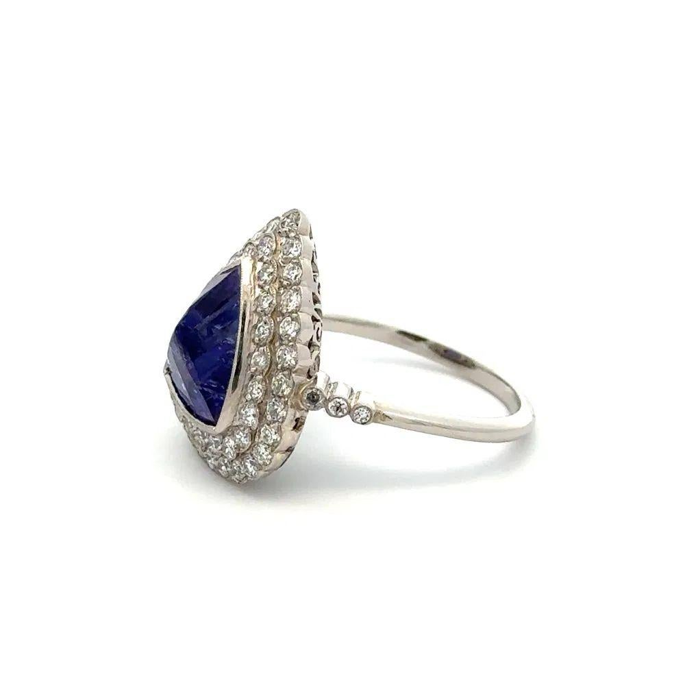 4,00 Karat dreieckiger Tansanit und Diamant Platin-Cocktailring mit doppeltem Halo Damen im Angebot
